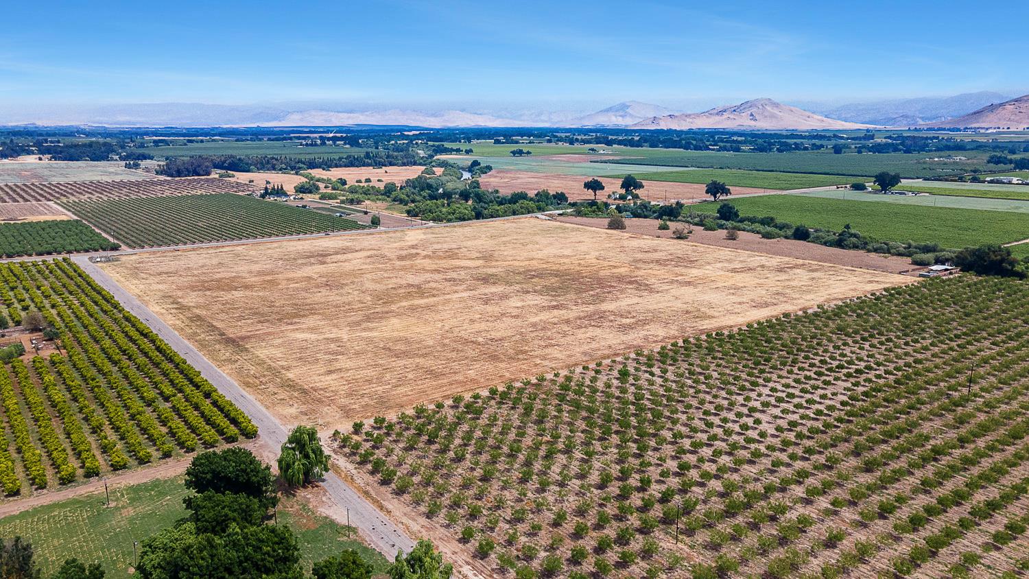 0 00 E Goodfellow, Sanger, CA 93657