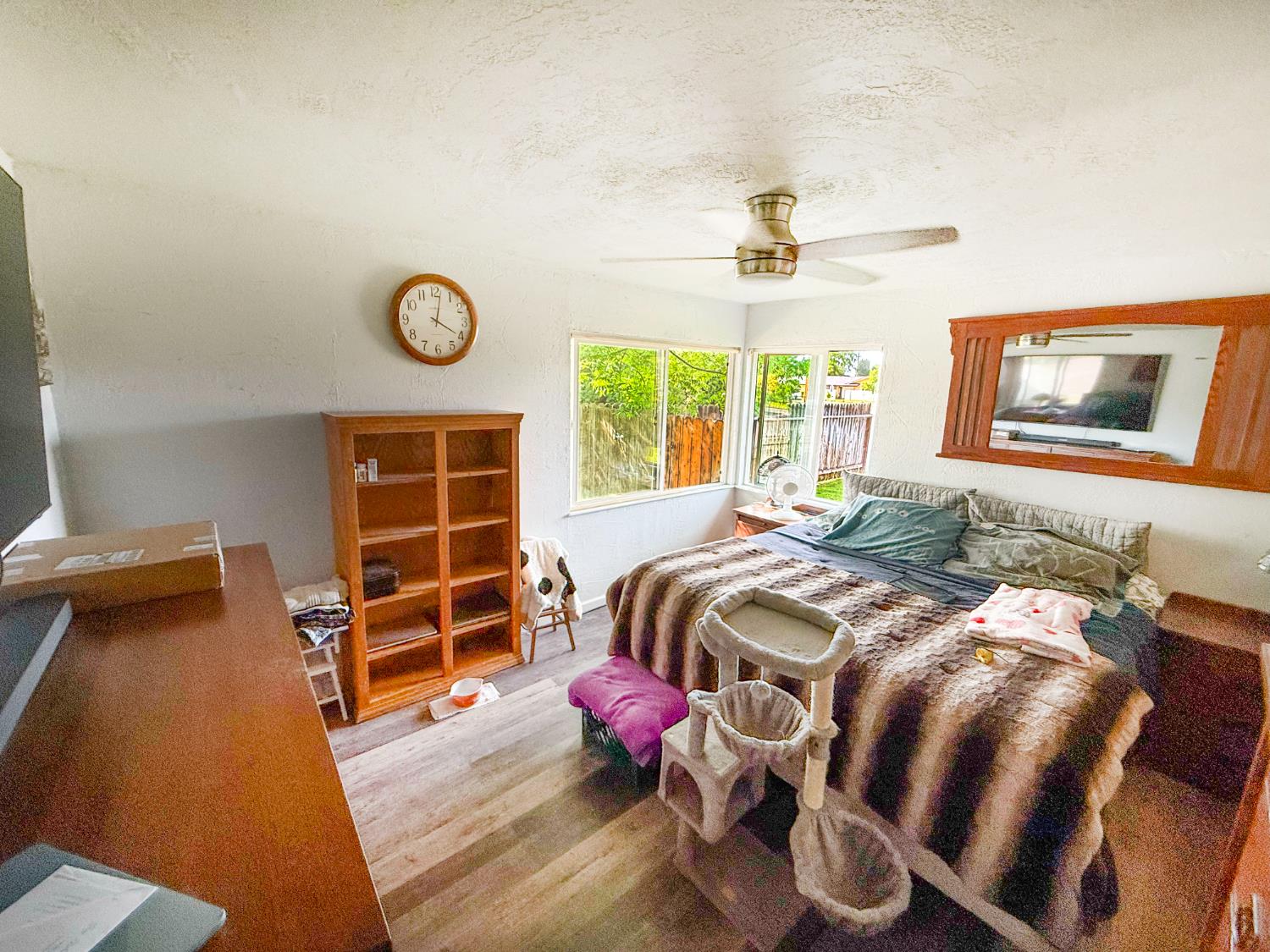 2708 N Maple Ave, Fresno, CA 93703