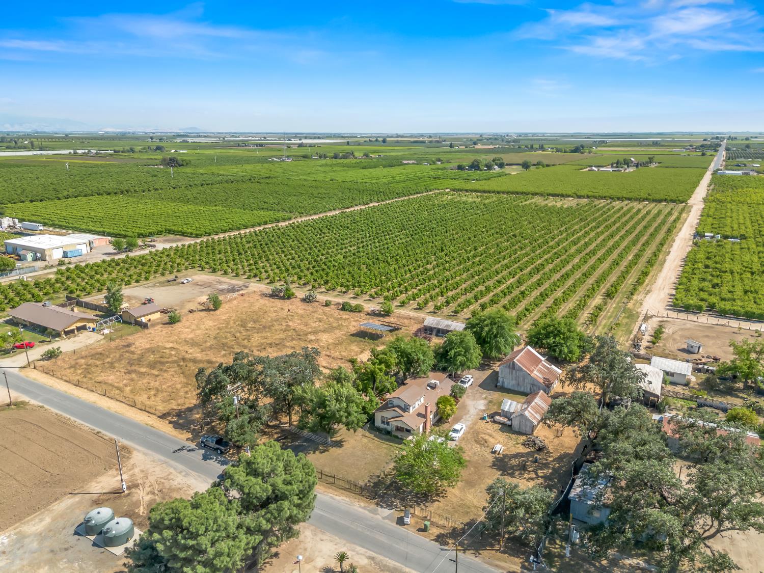 6815 Avenue 404, Dinuba, CA 93618