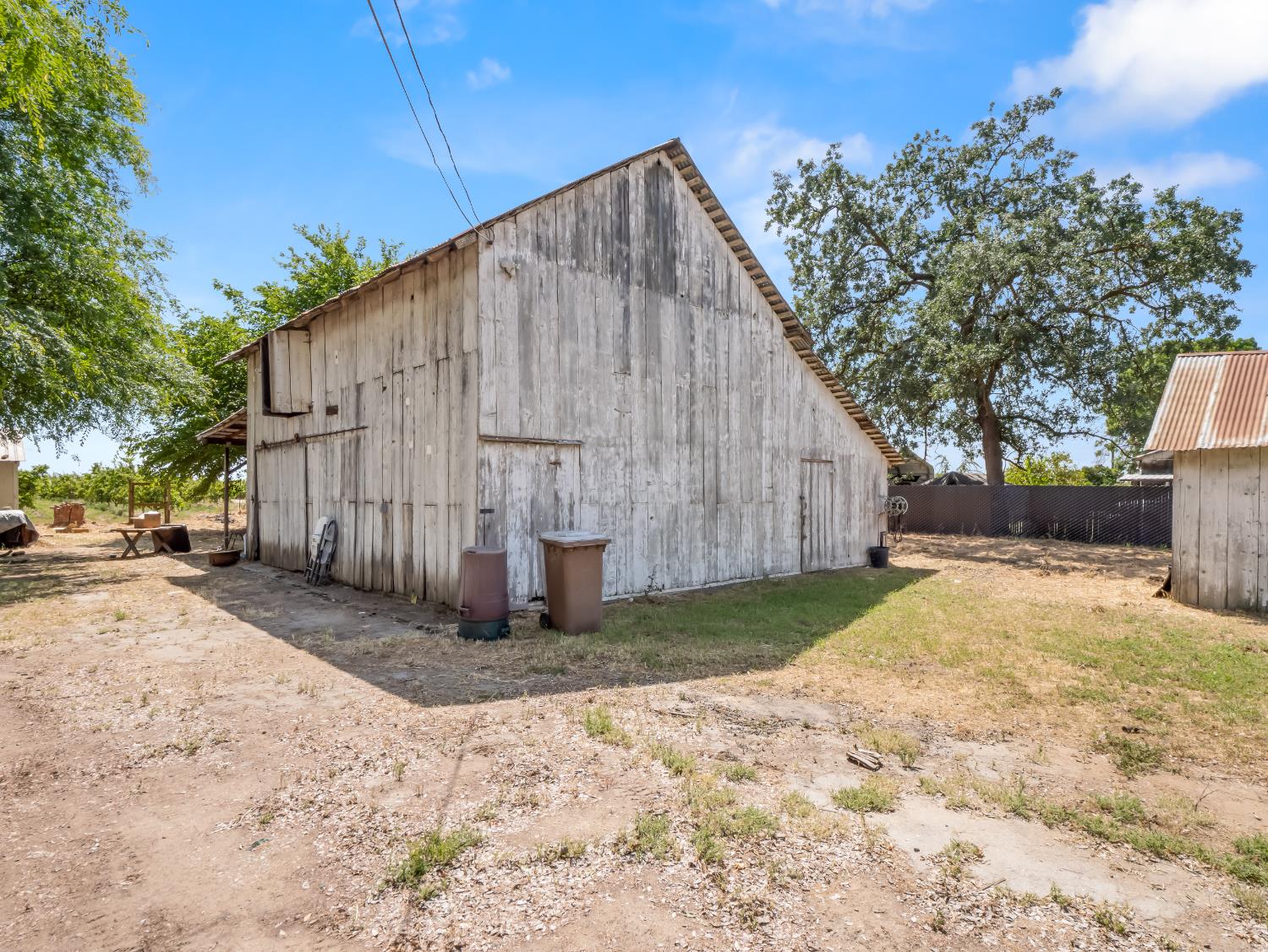 6815 Avenue 404, Dinuba, CA 93618