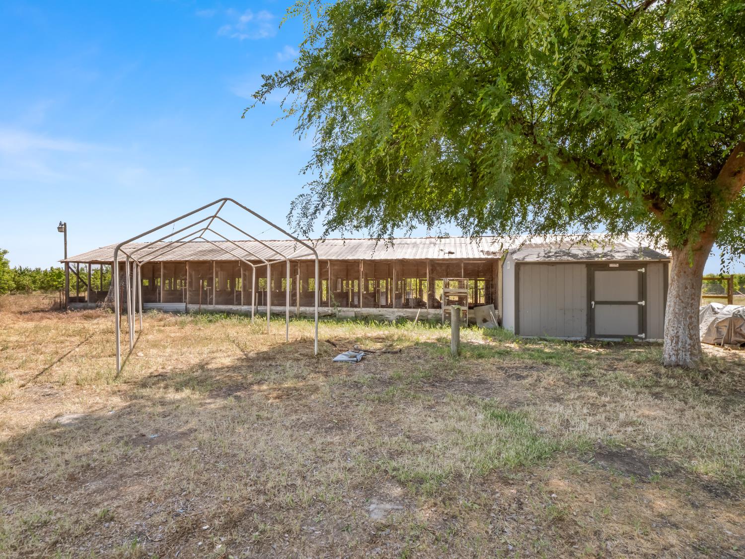6815 Avenue 404, Dinuba, CA 93618