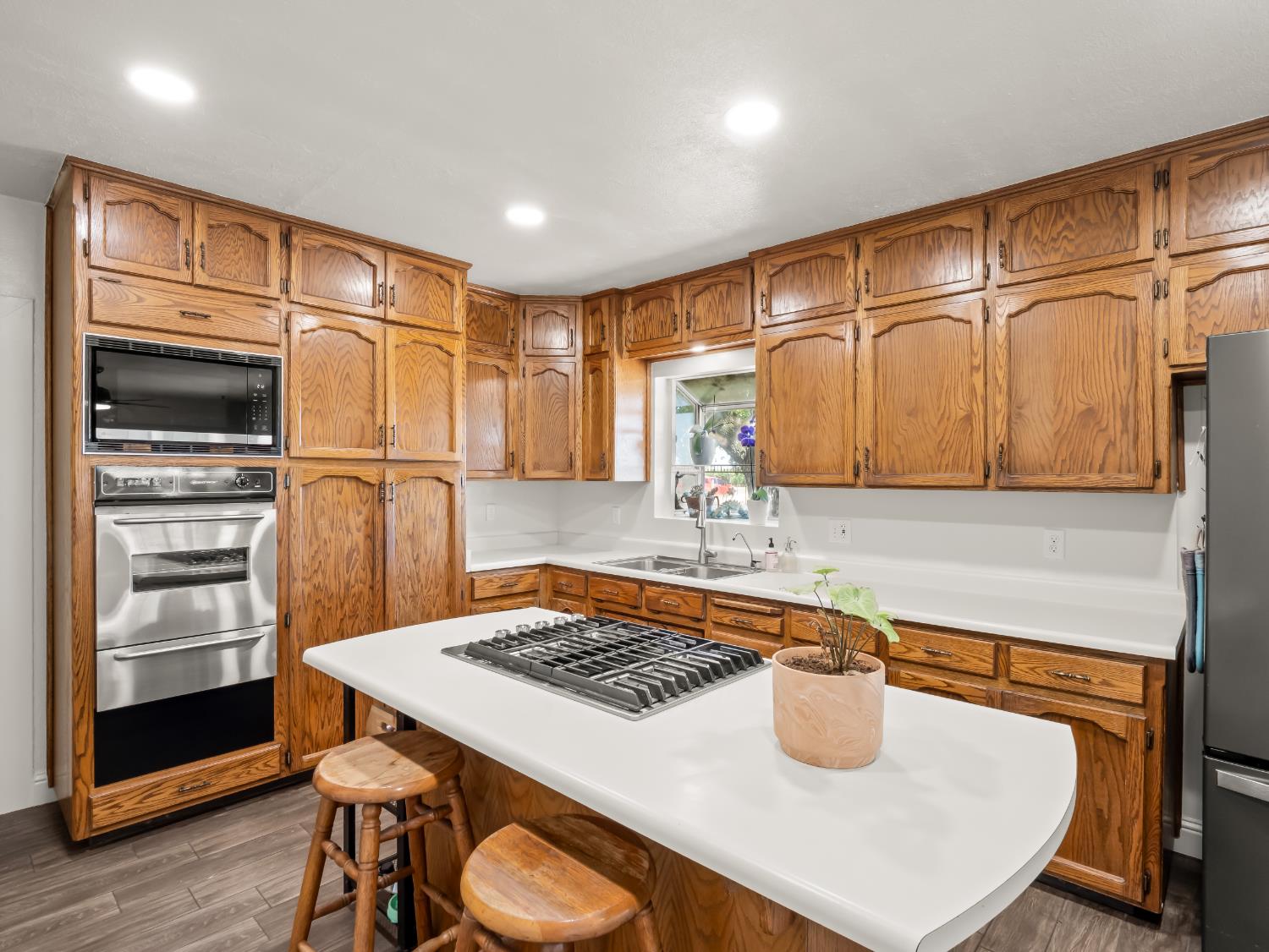 6815 Avenue 404, Dinuba, CA 93618