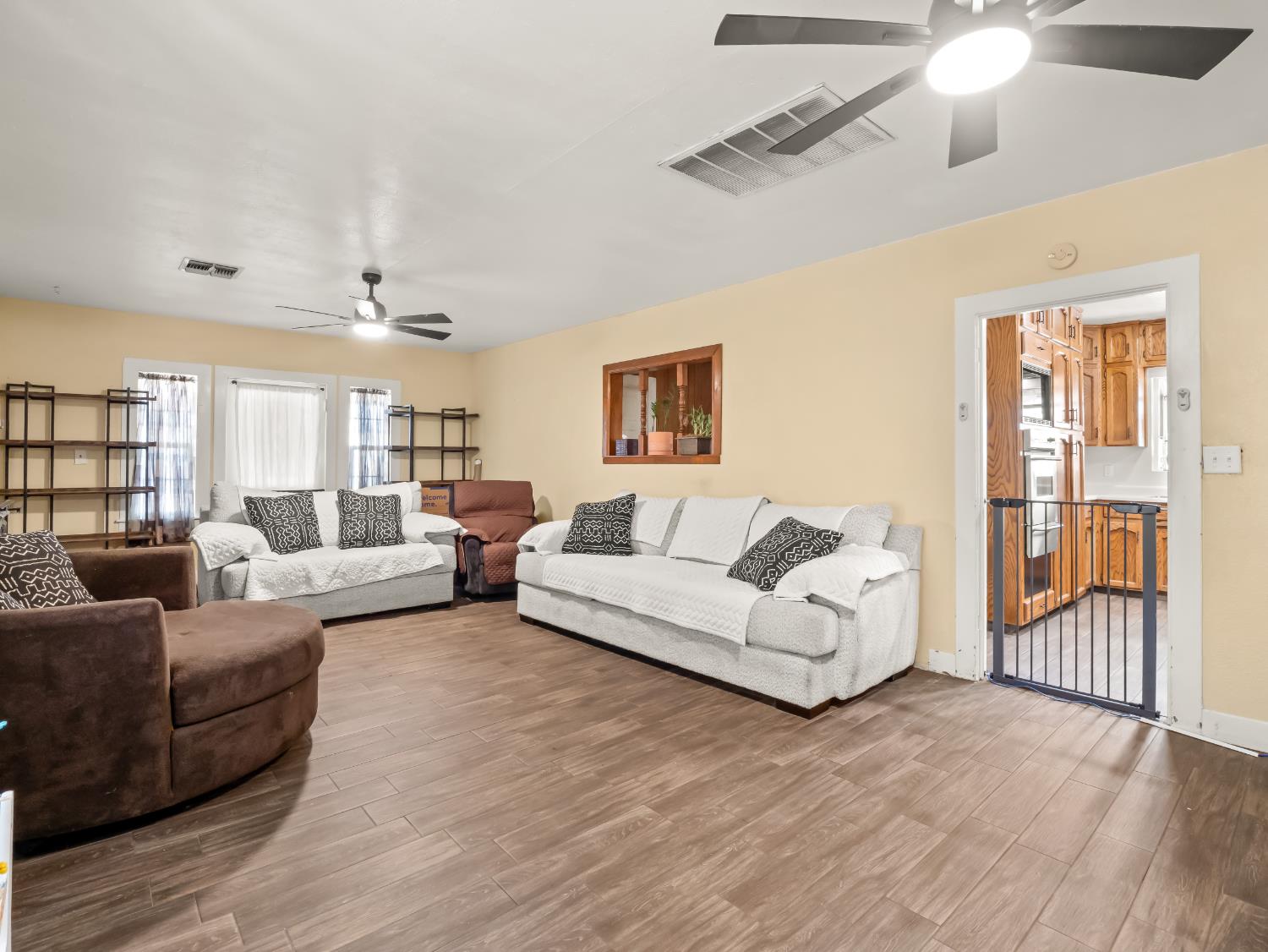 6815 Avenue 404, Dinuba, CA 93618