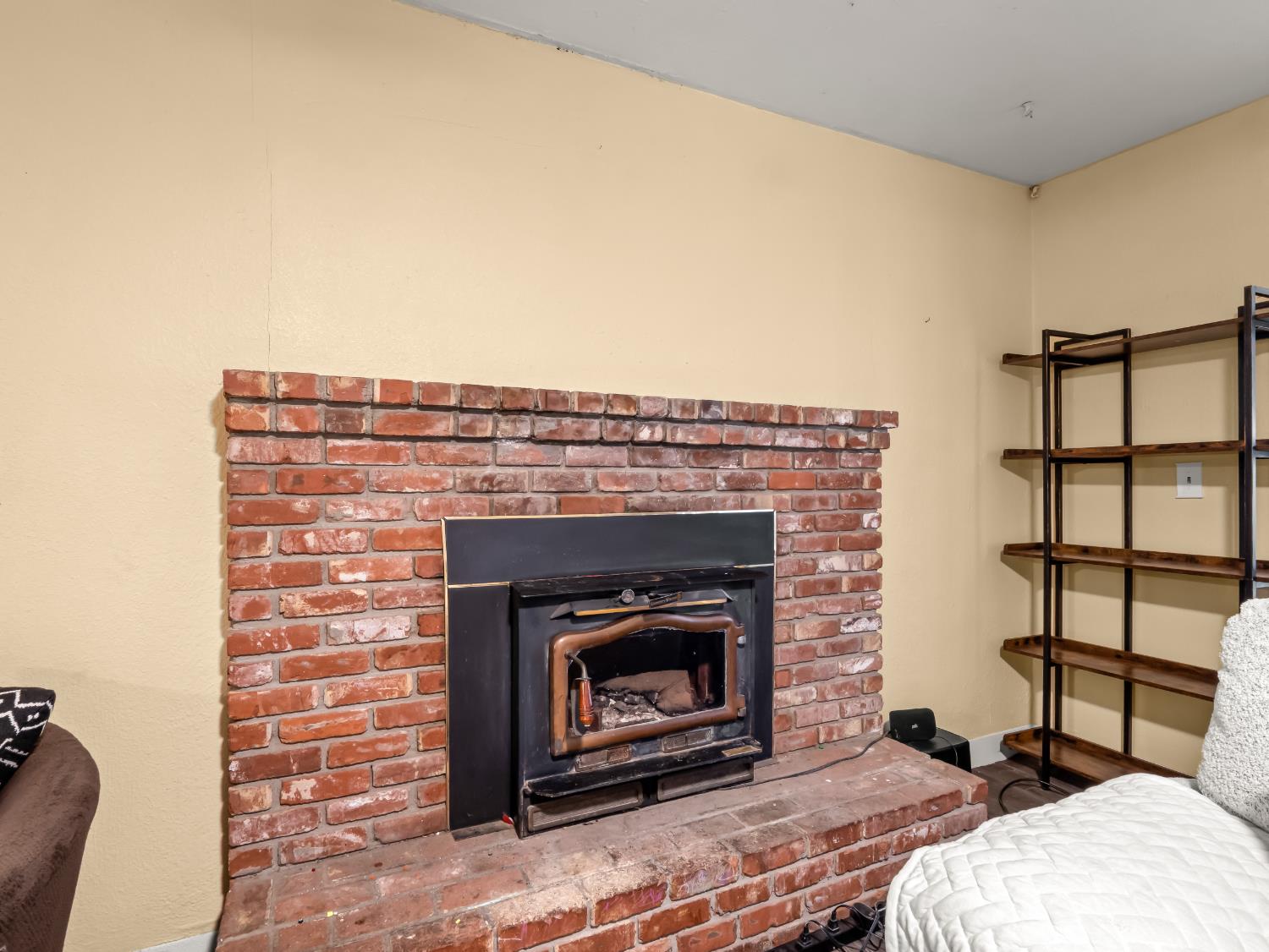 6815 Avenue 404, Dinuba, CA 93618