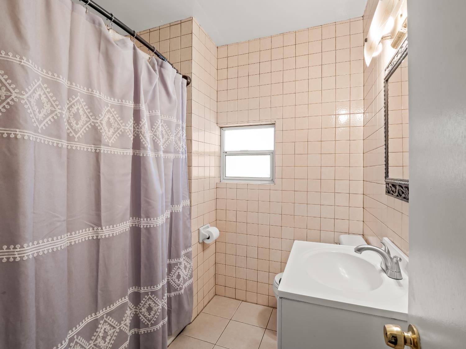 6815 Avenue 404, Dinuba, CA 93618