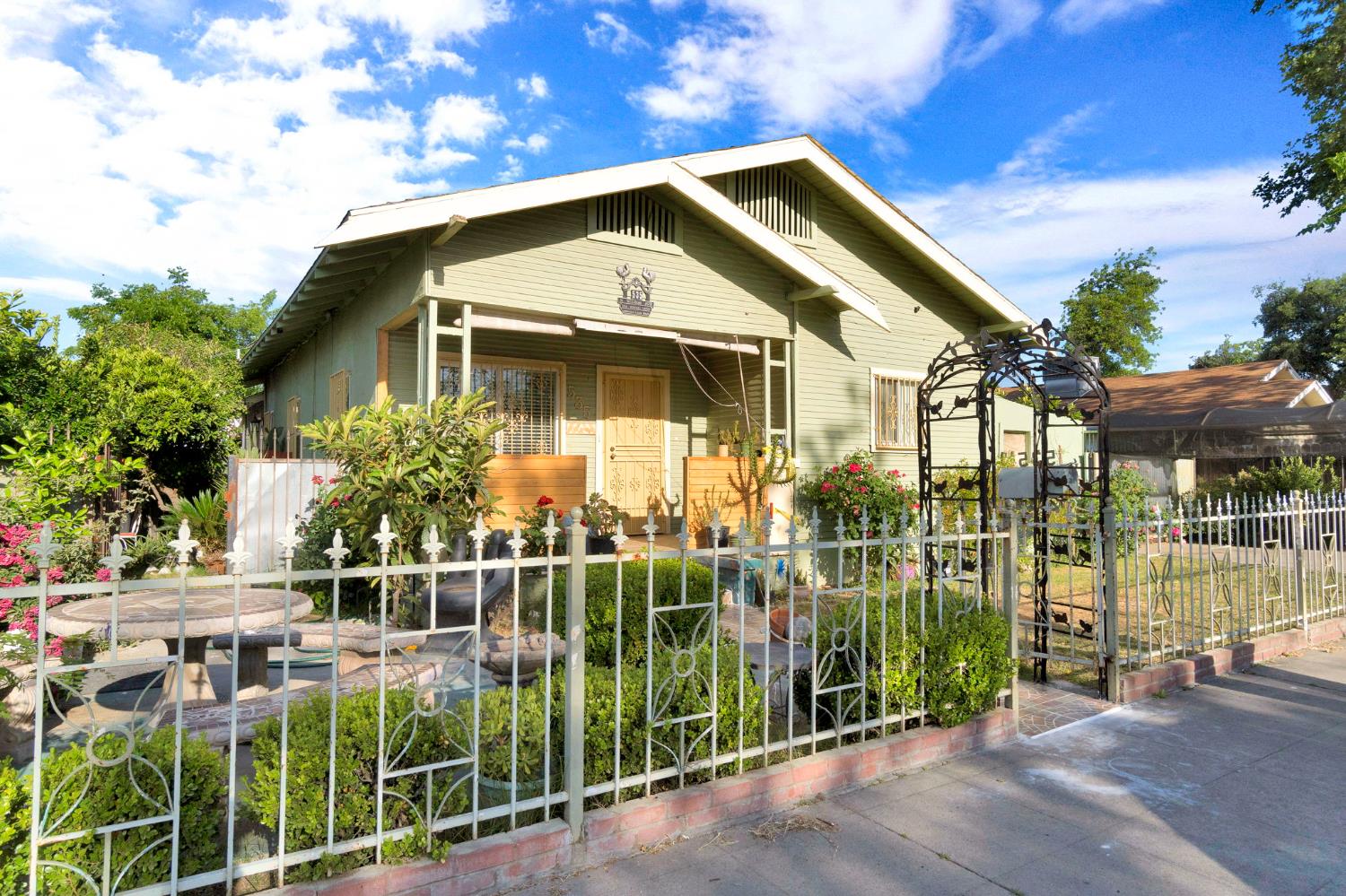 535 N Wilson Ave, Fresno, CA 93728