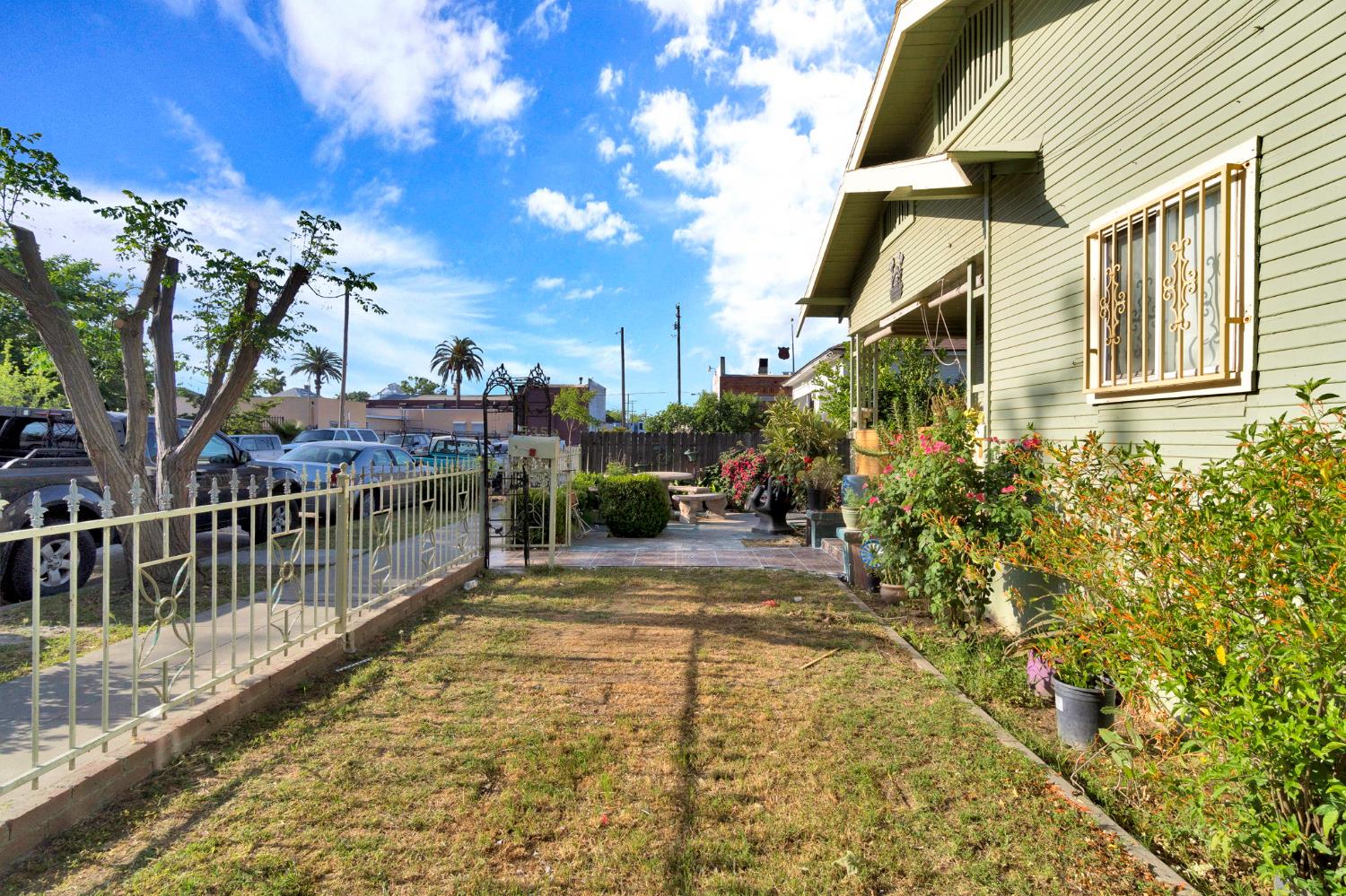 535 N Wilson Ave, Fresno, CA 93728