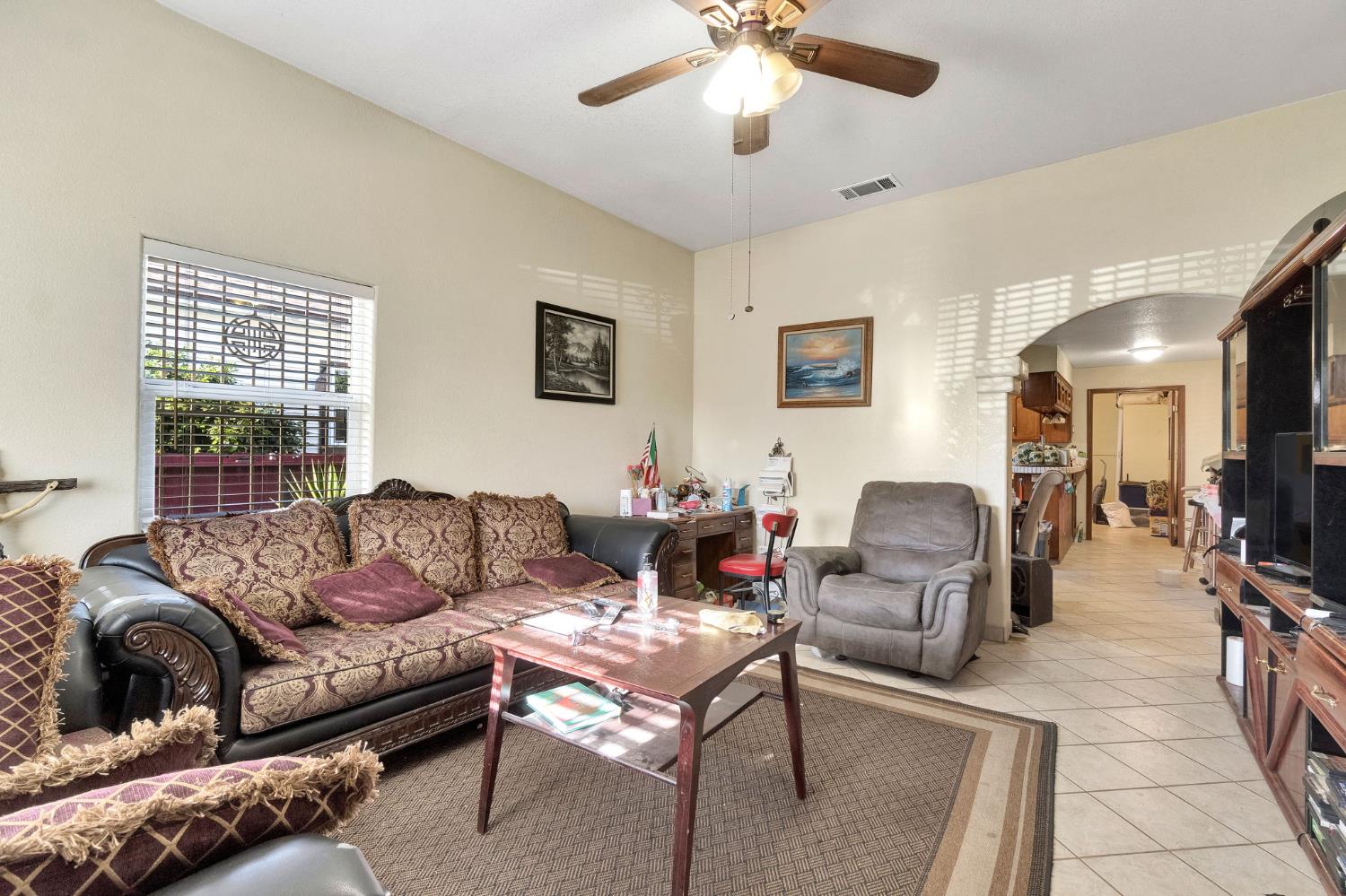 535 N Wilson Ave, Fresno, CA 93728