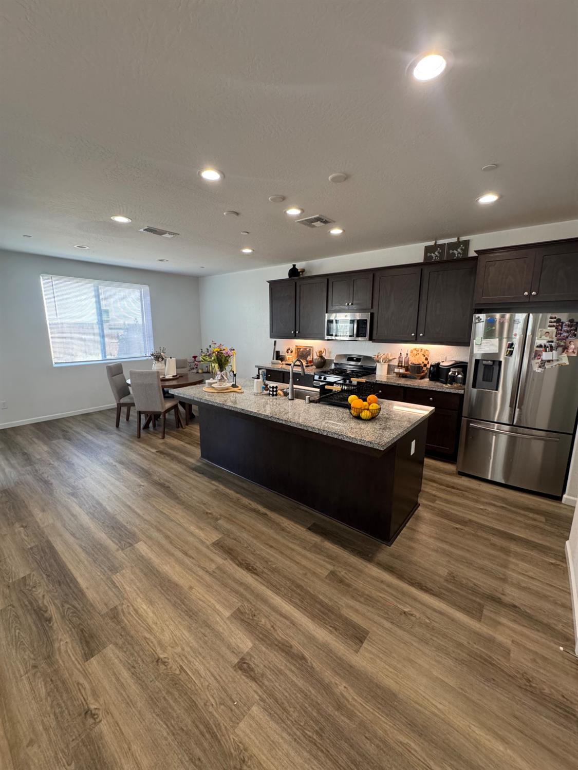 761 S Kandarian Ave, Fowler, CA 93625