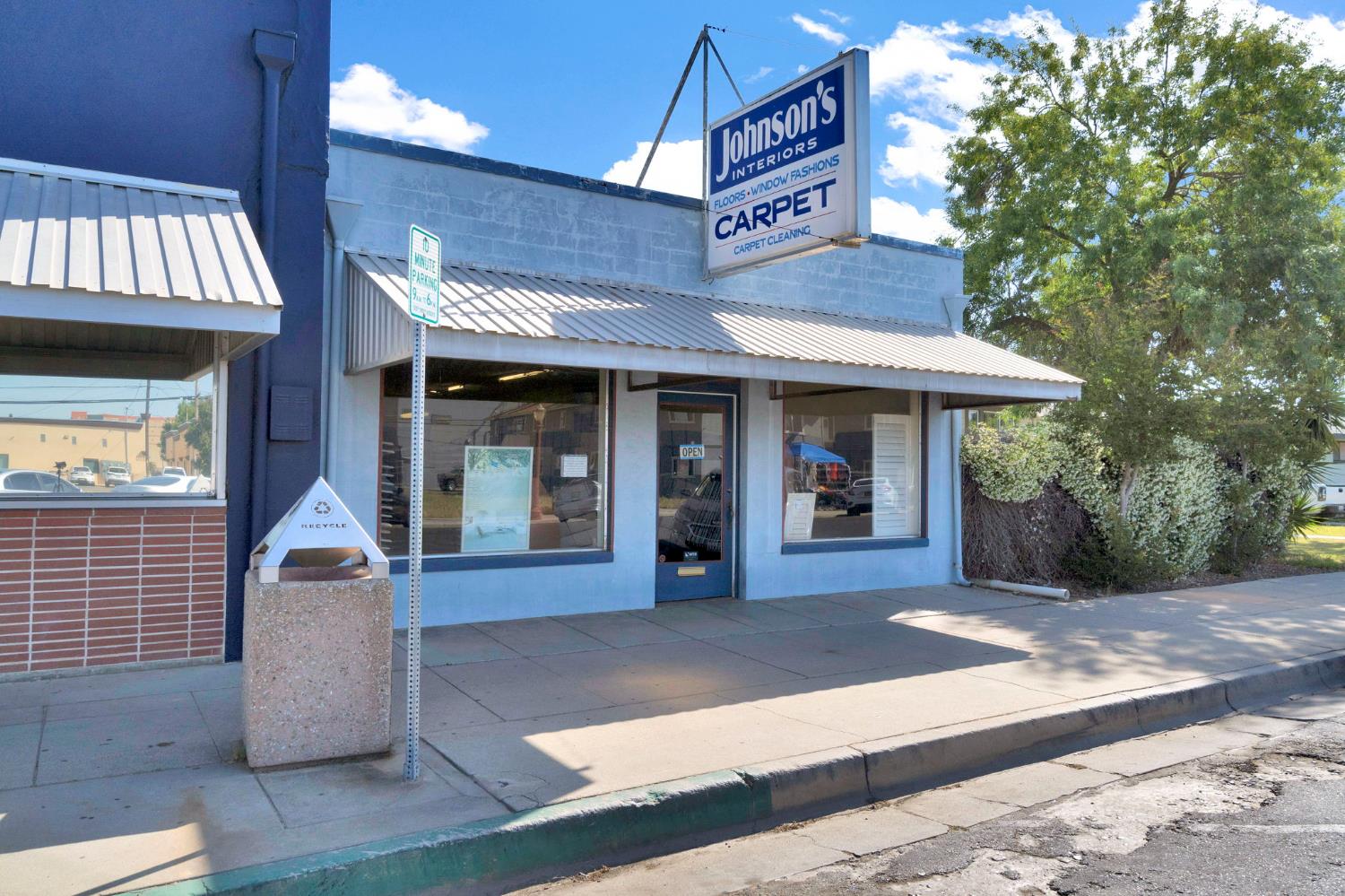 230 S K St, Dinuba, CA 93618