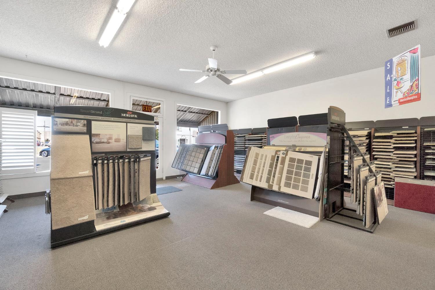 230 S K St, Dinuba, CA 93618