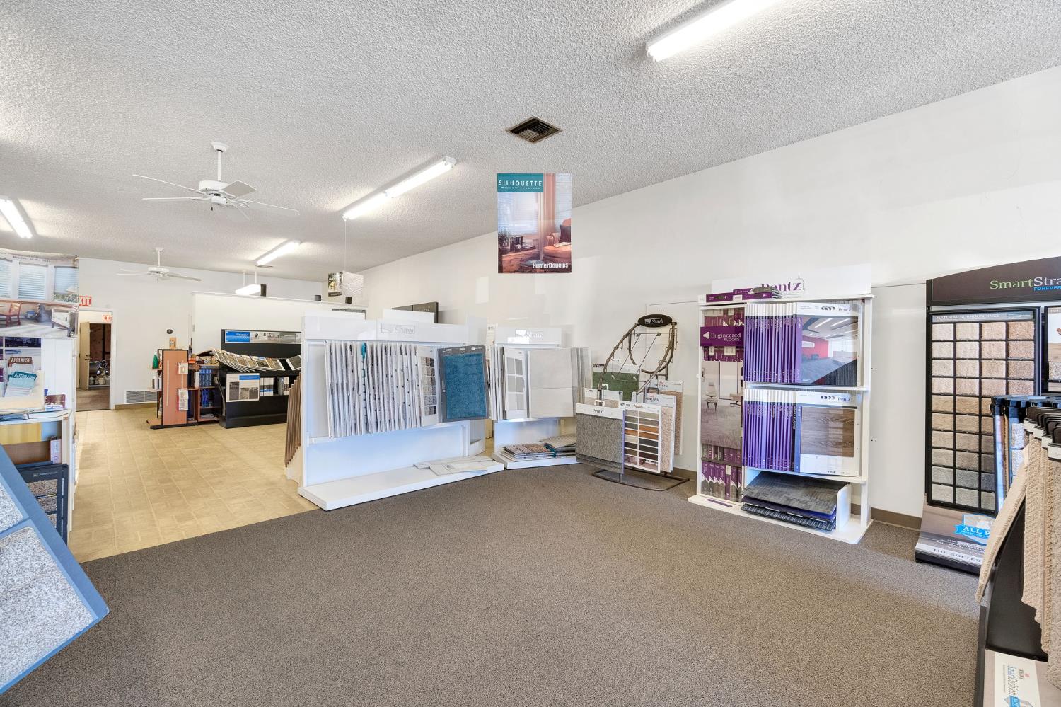 230 S K St, Dinuba, CA 93618