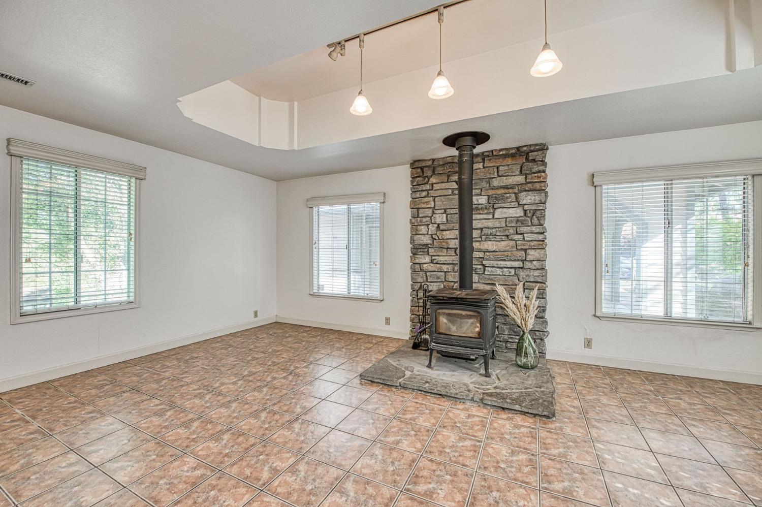 36774 Venado Dr, Coarsegold, CA 93614