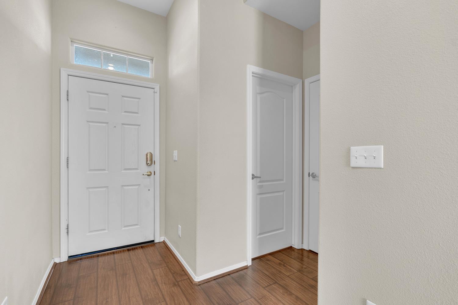 3689 W Black Walnut Ln, Fresno, CA 93711