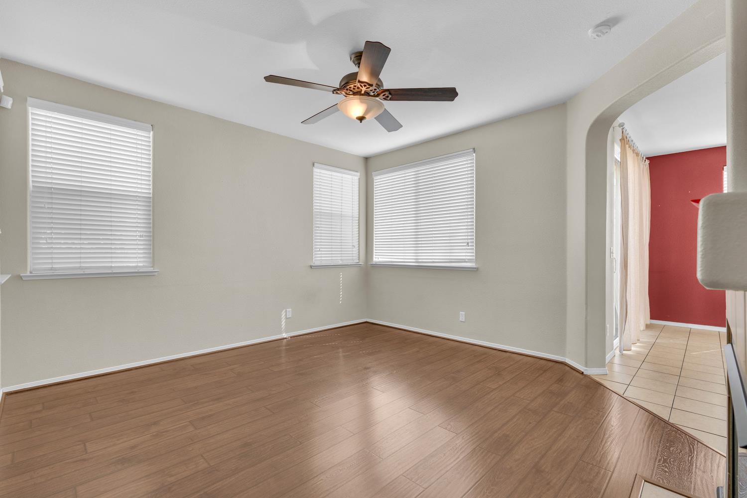 3689 W Black Walnut Ln, Fresno, CA 93711