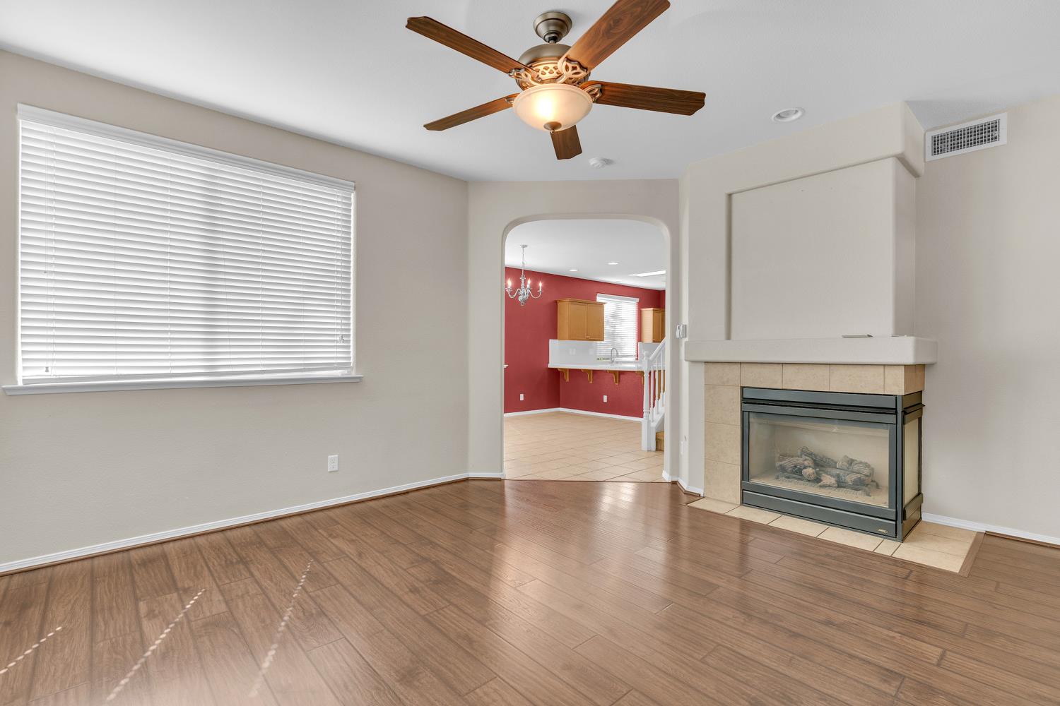 3689 W Black Walnut Ln, Fresno, CA 93711