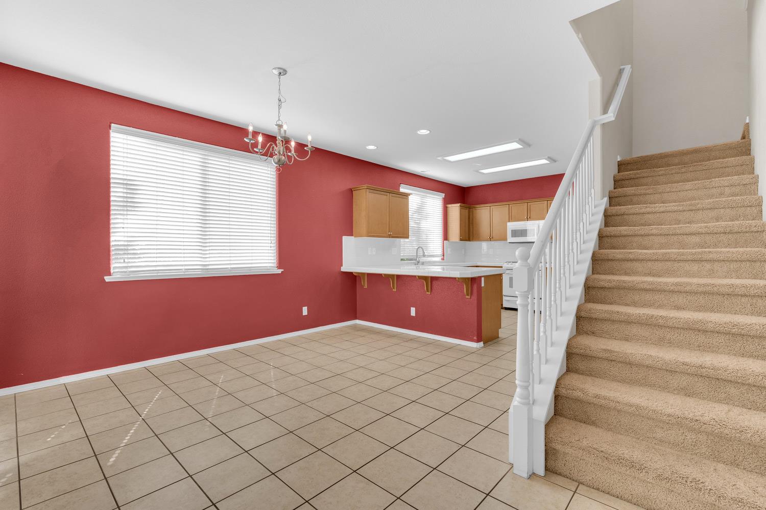 3689 W Black Walnut Ln, Fresno, CA 93711