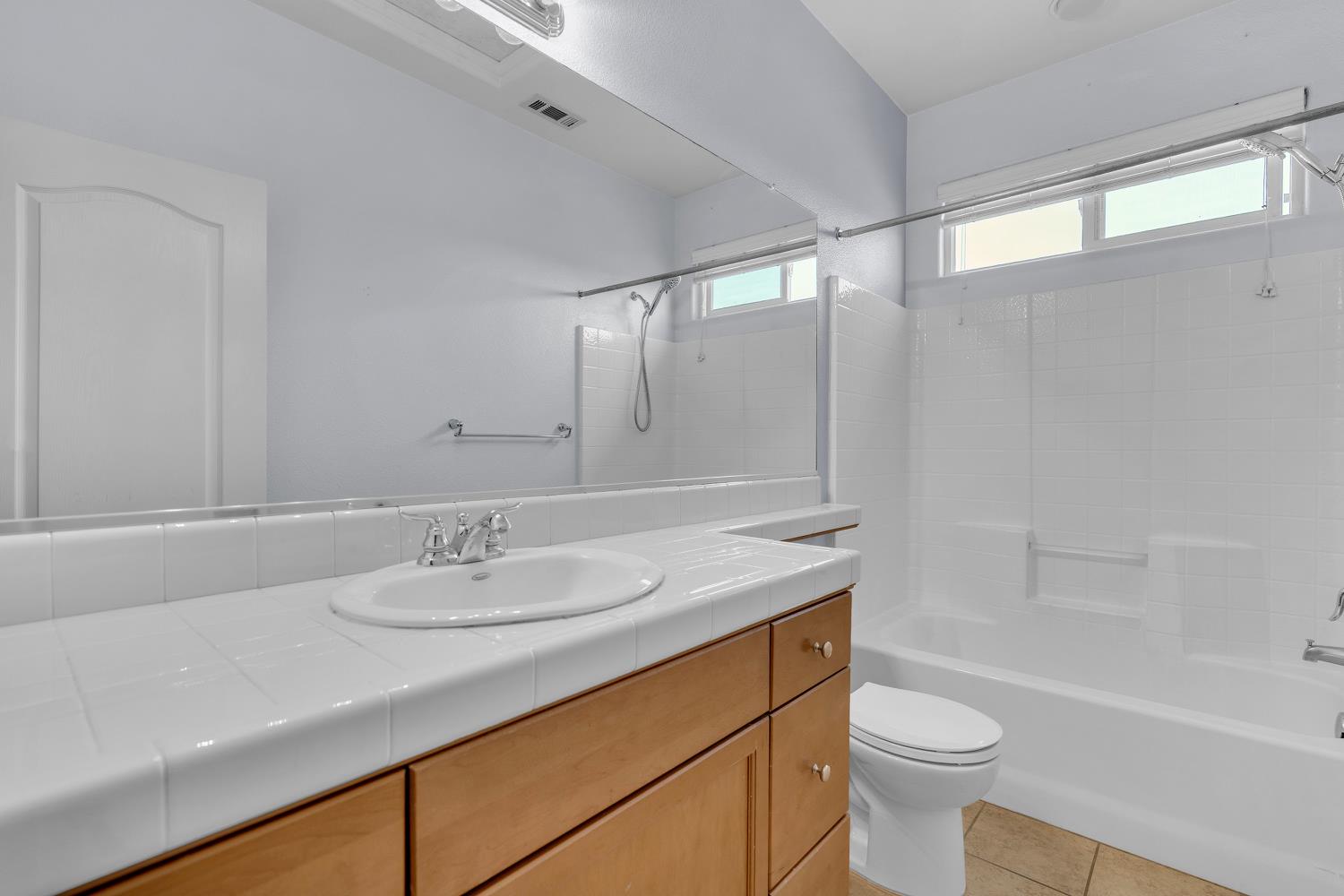 3689 W Black Walnut Ln, Fresno, CA 93711