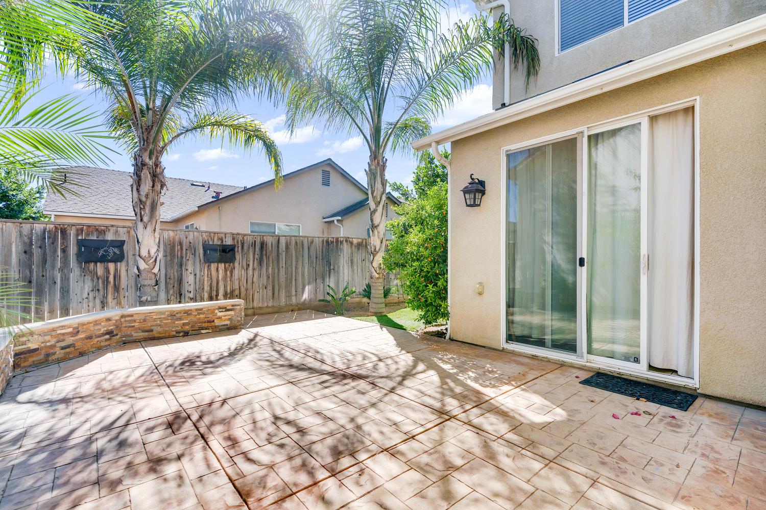 3689 W Black Walnut Ln, Fresno, CA 93711