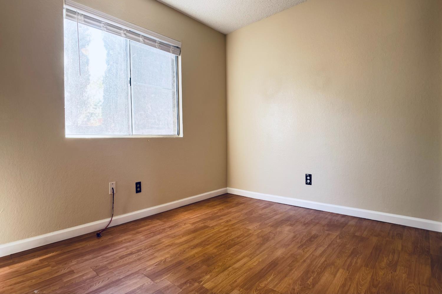 272 Hoover St, Coalinga, CA 93210