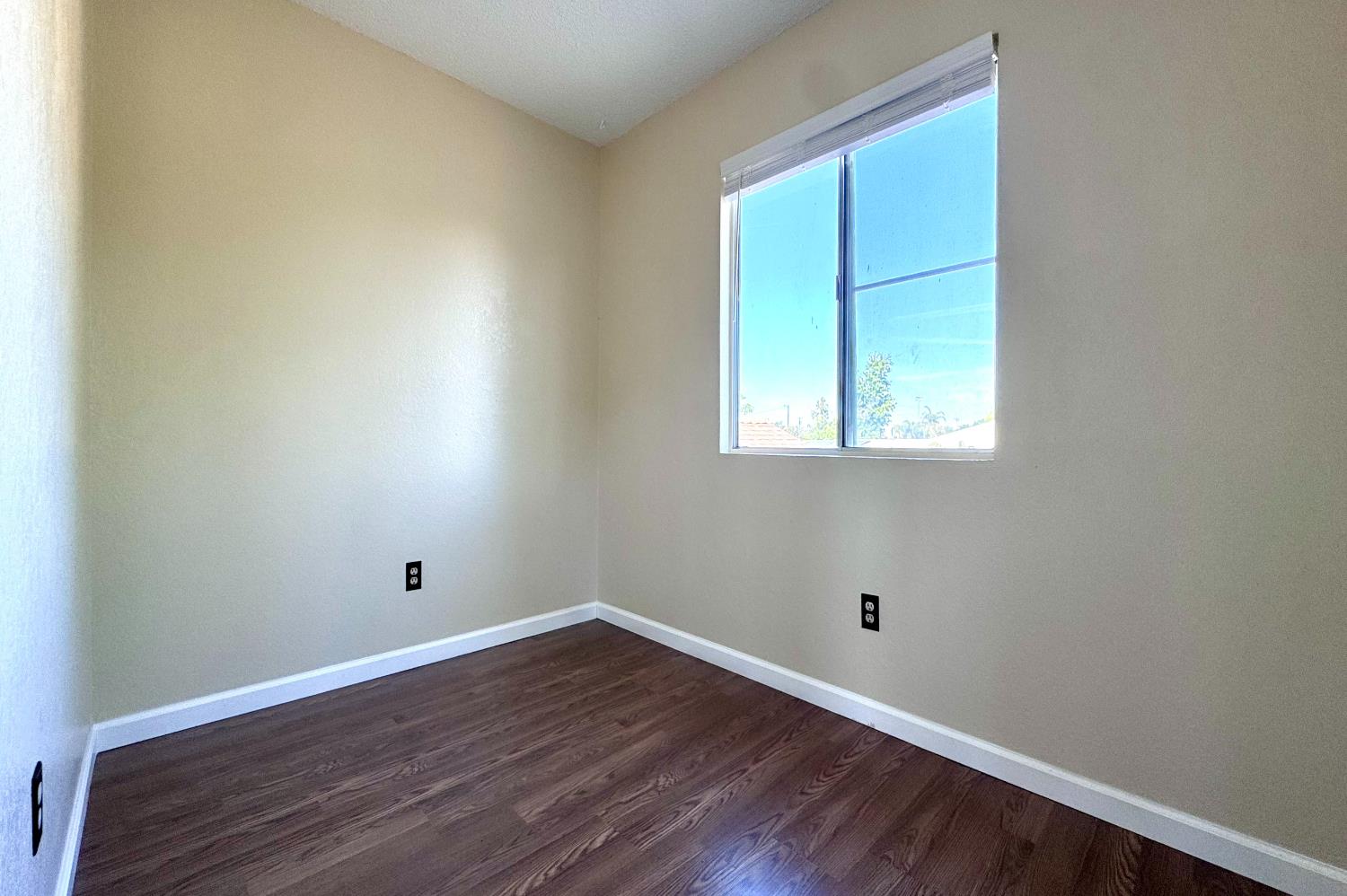 272 Hoover St, Coalinga, CA 93210