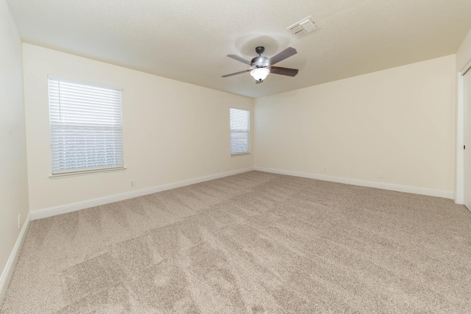 797 ELDERWOOD Ln, Lemoore, CA 93245