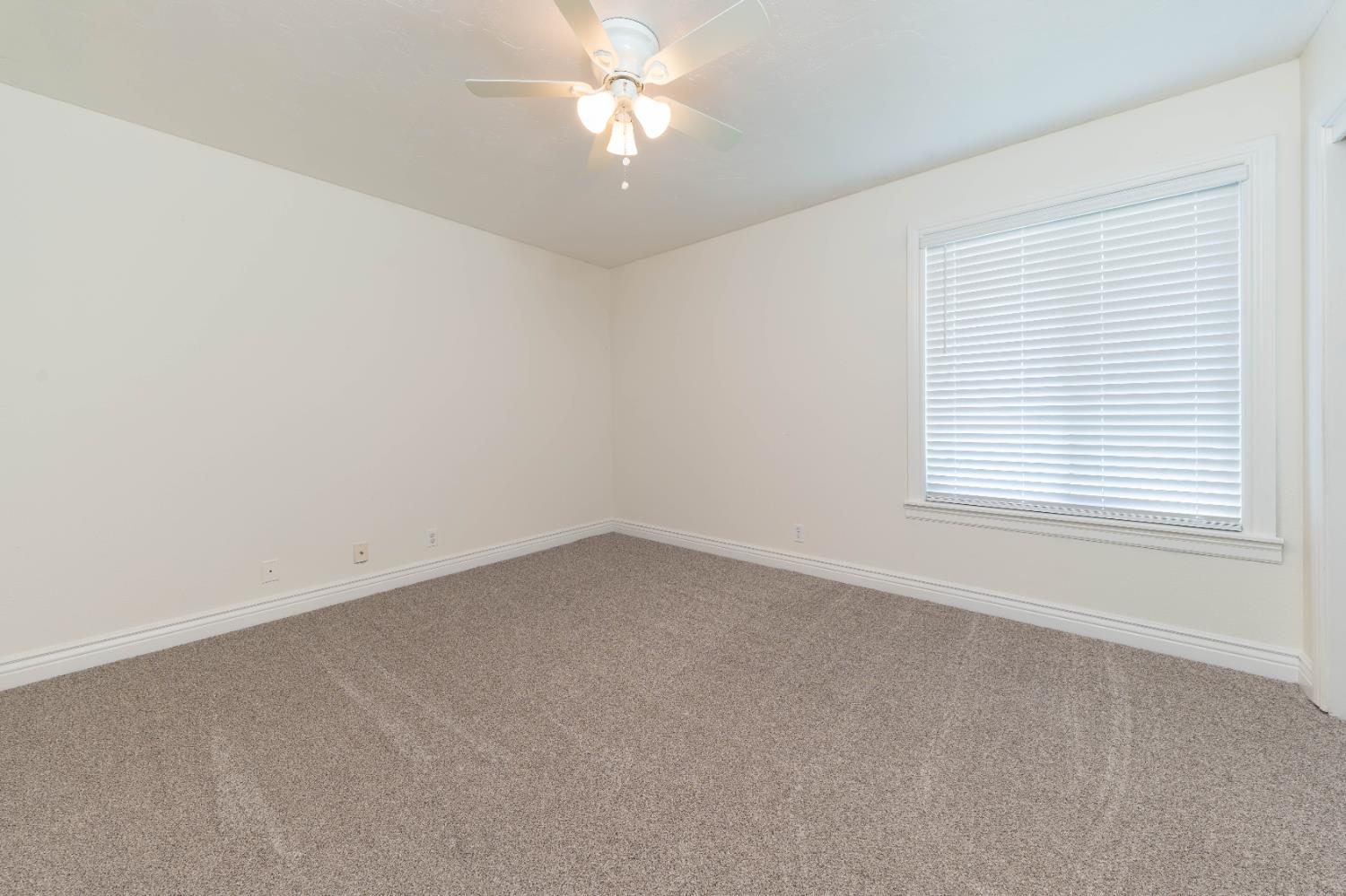 797 ELDERWOOD Ln, Lemoore, CA 93245