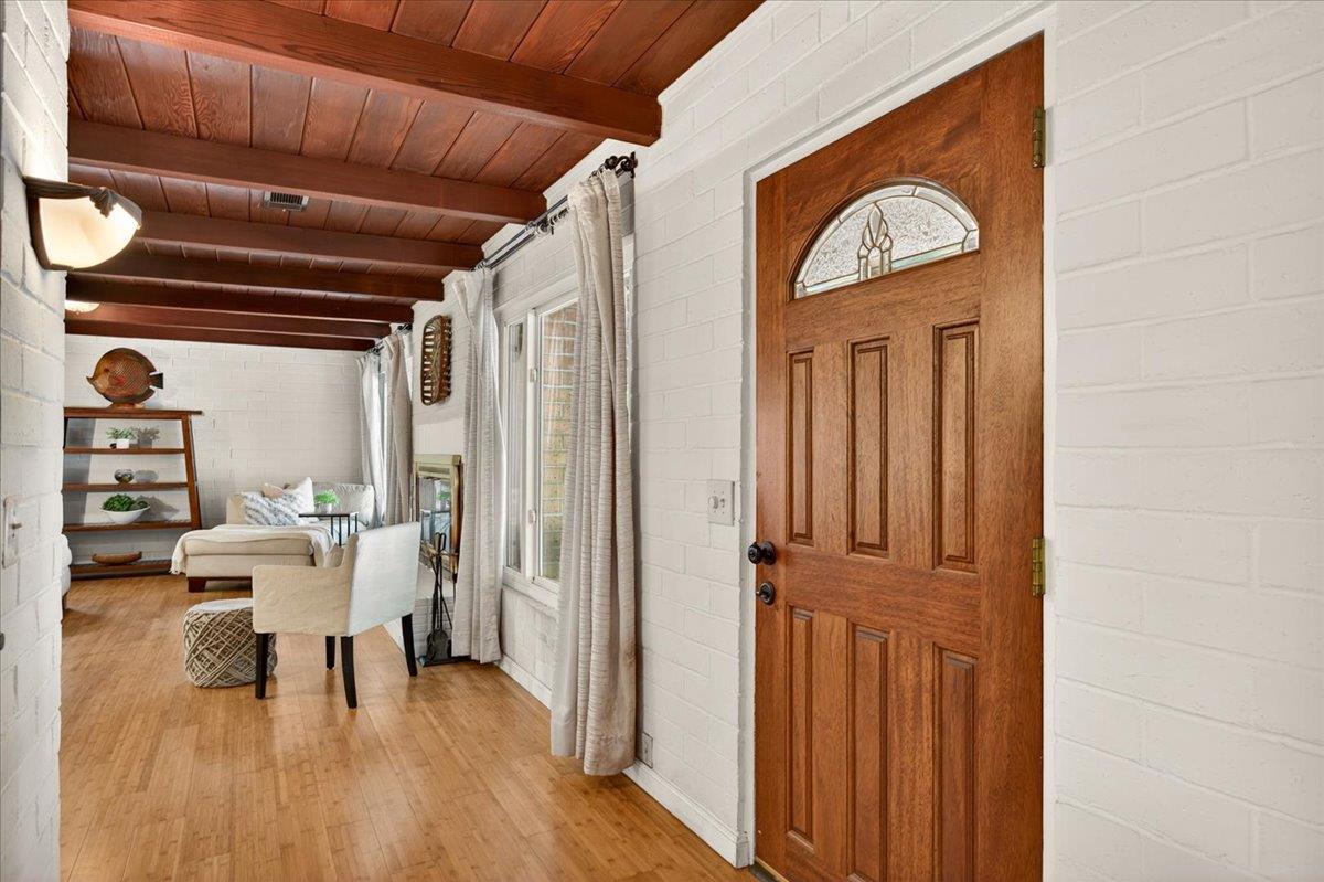 1220 E Sussex Way, Fresno, CA 93704