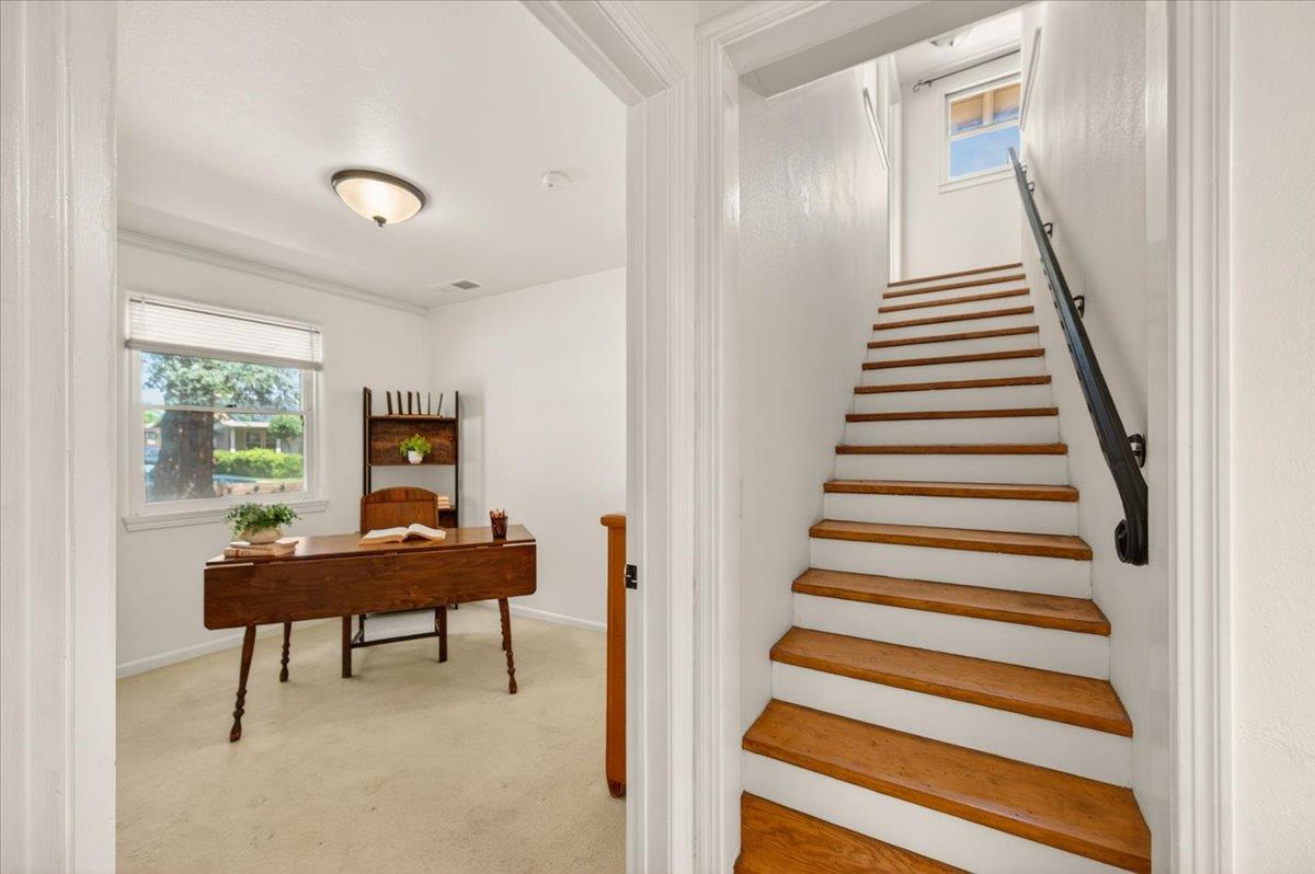 1220 E Sussex Way, Fresno, CA 93704