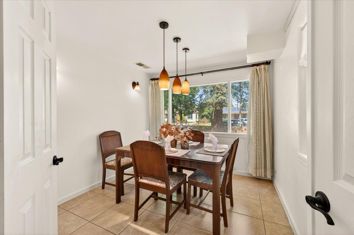 1220 E Sussex Way, Fresno, CA 93704