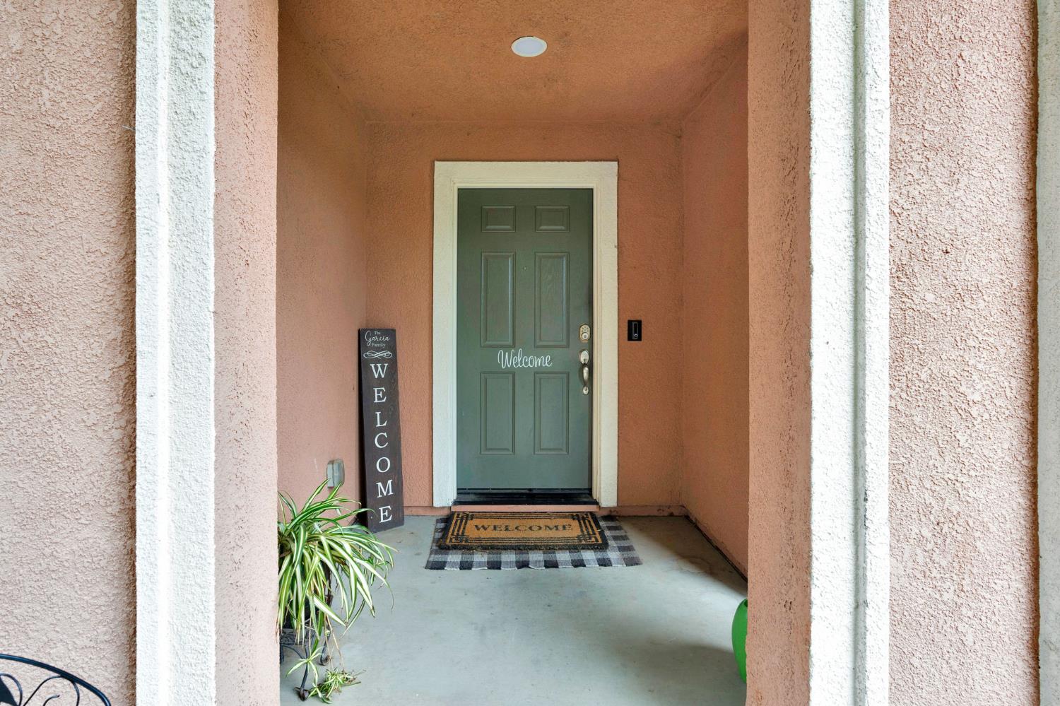 1418 Mandarin St, Madera, CA 93638