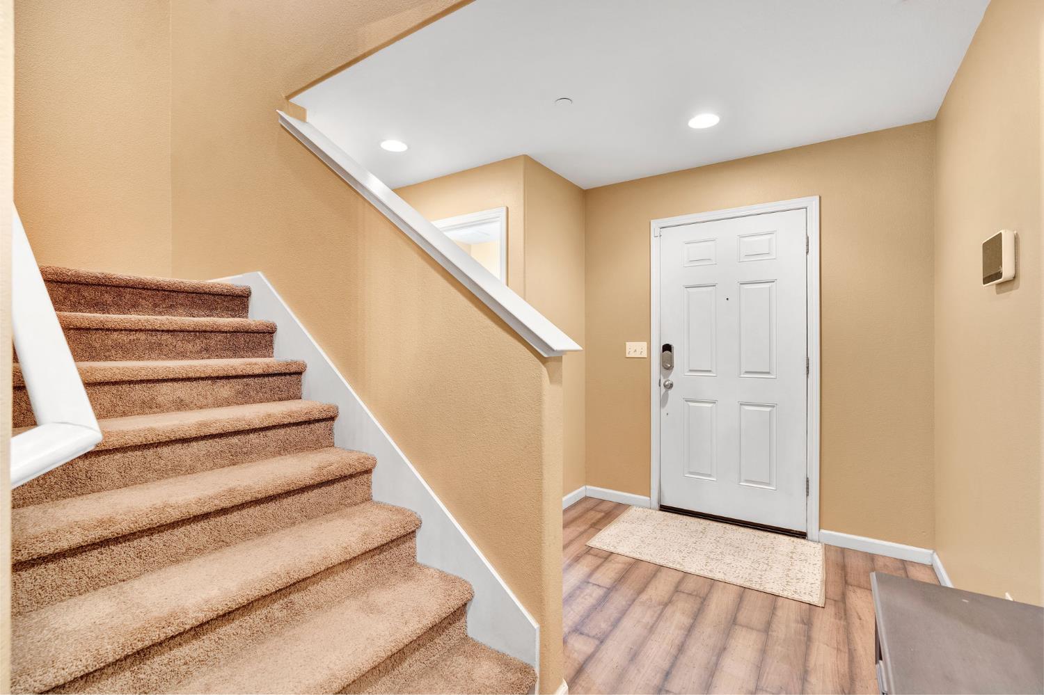 1418 Mandarin St, Madera, CA 93638