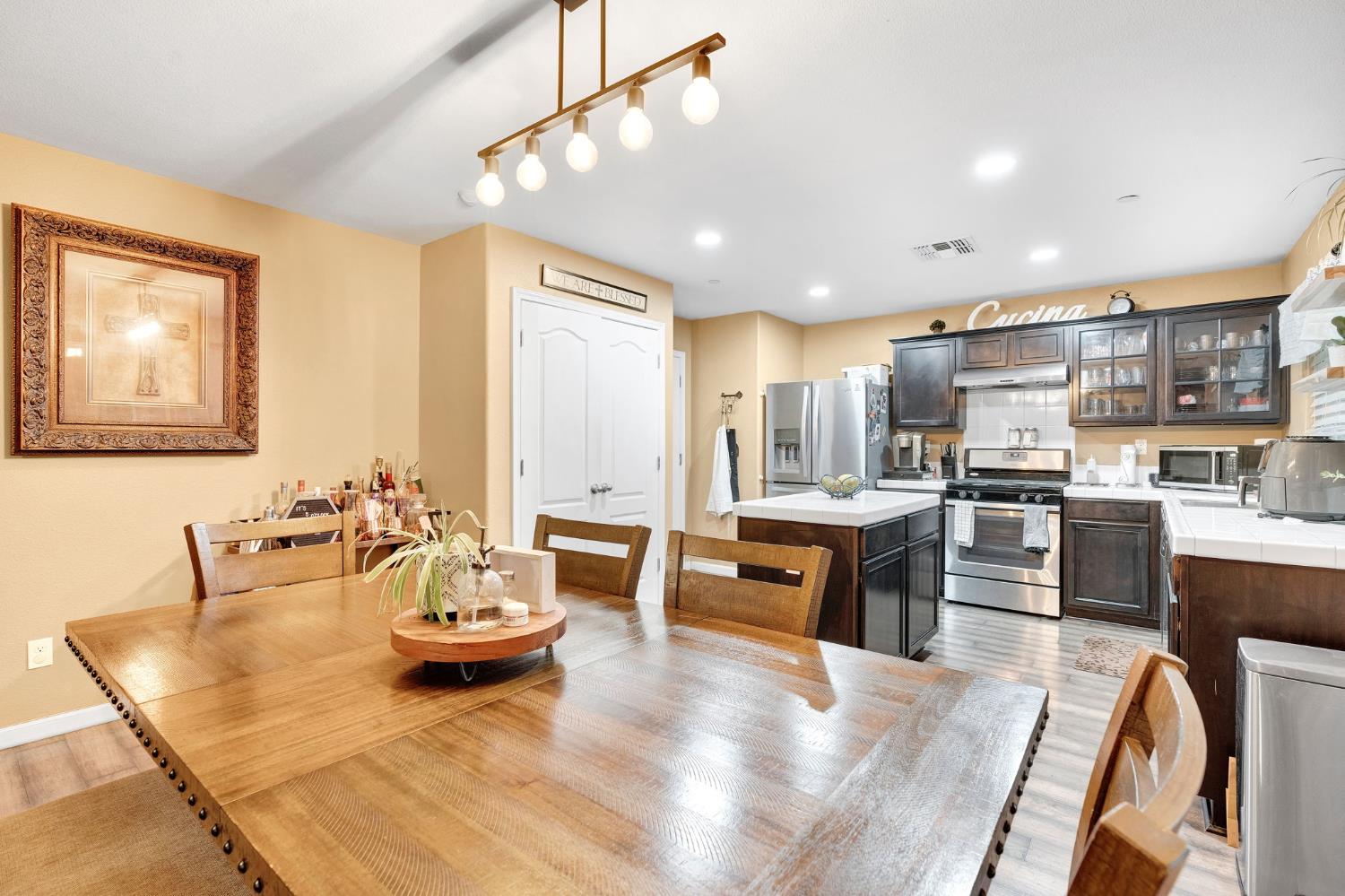 1418 Mandarin St, Madera, CA 93638