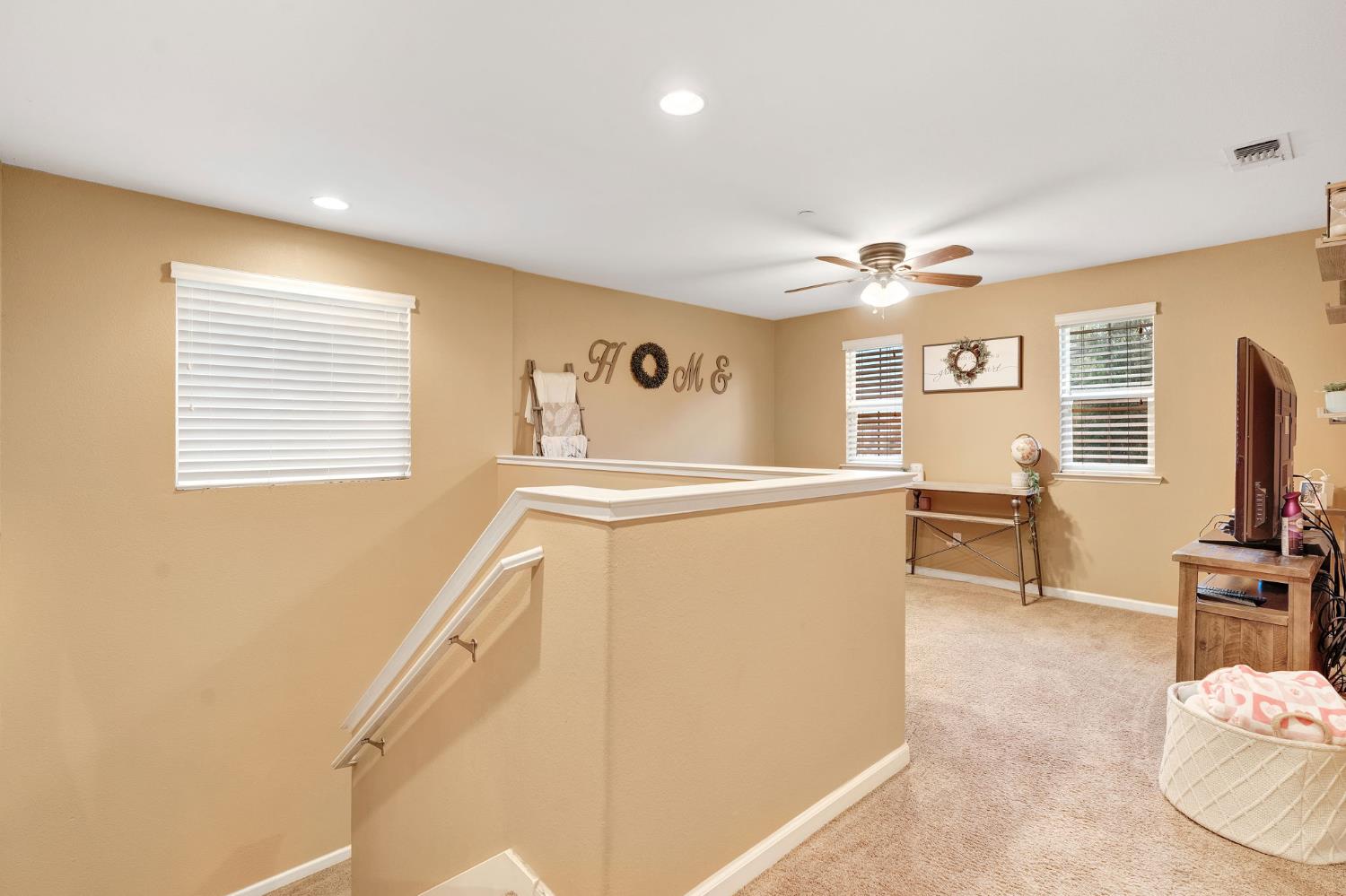 1418 Mandarin St, Madera, CA 93638