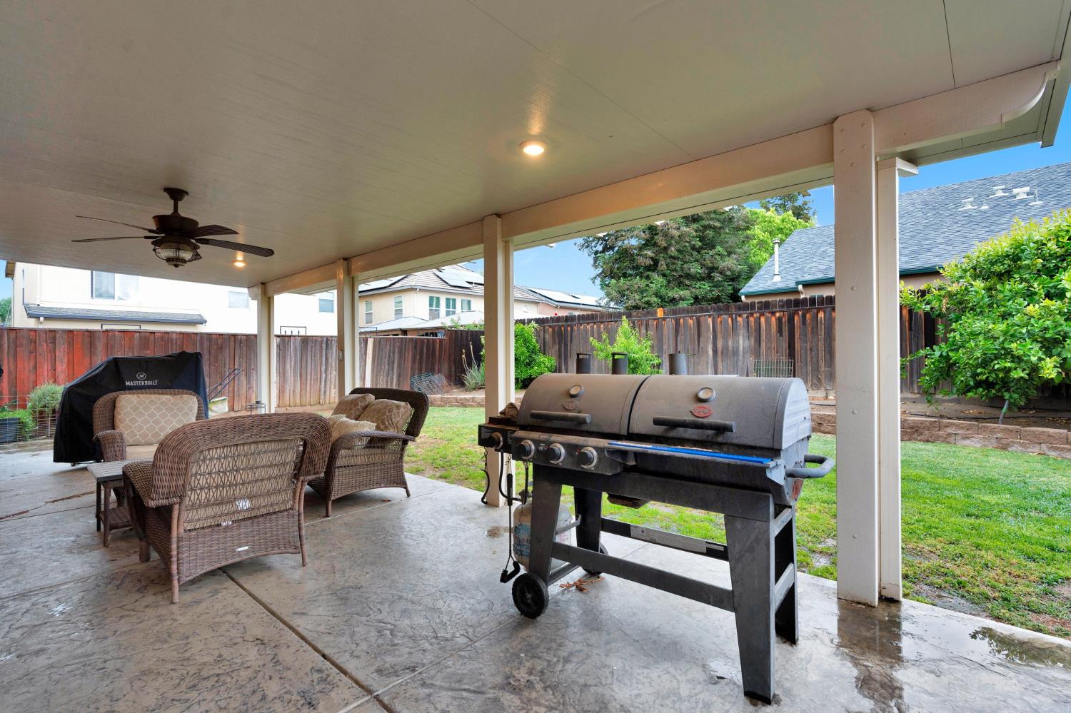 1418 Mandarin St, Madera, CA 93638