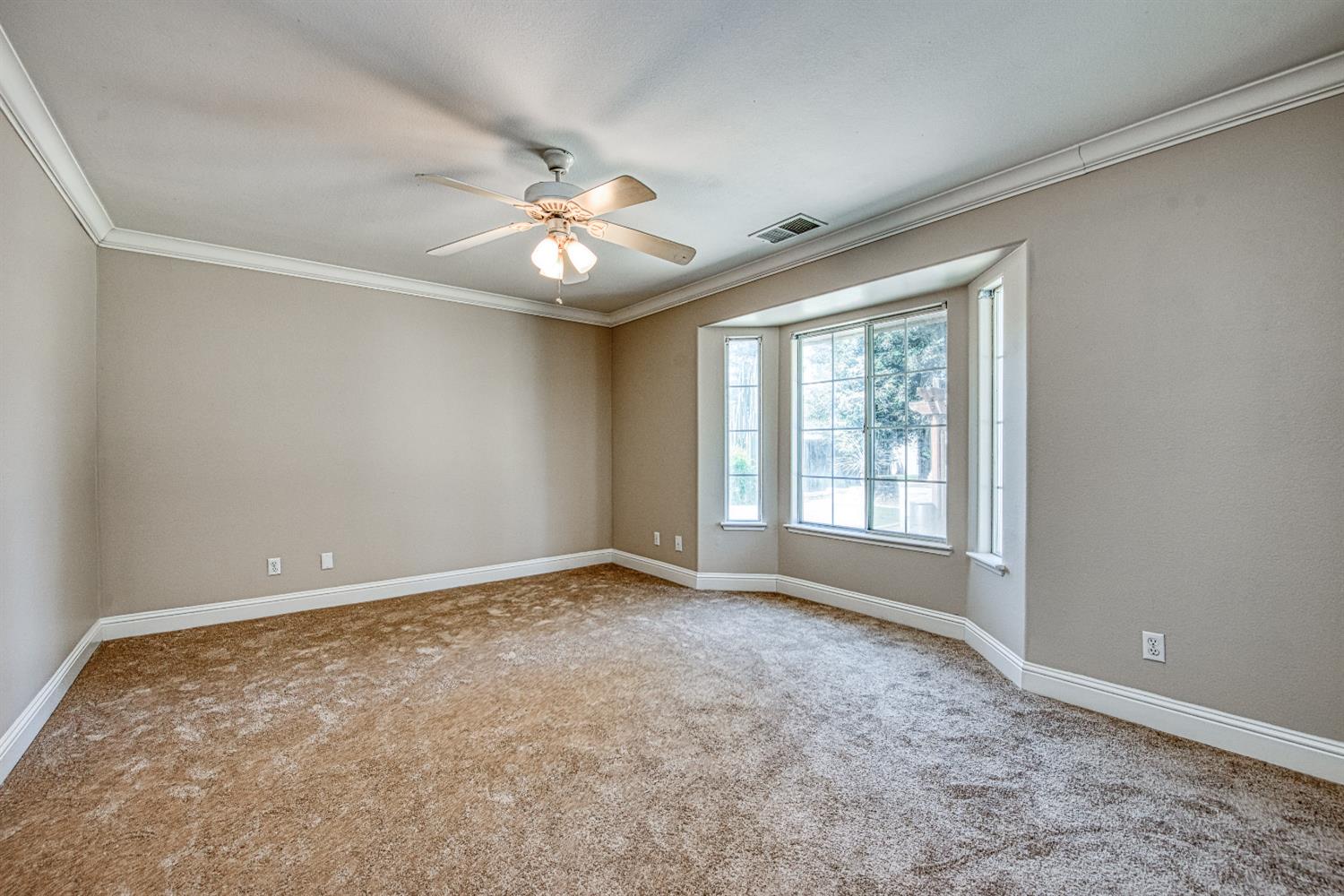 5358 W Clinton Ave, Fresno, CA 93722