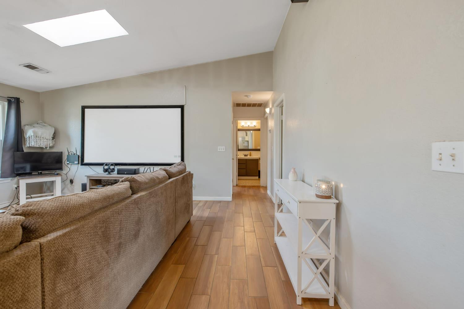 7272 Lupine Dr, Sanger, CA 93657