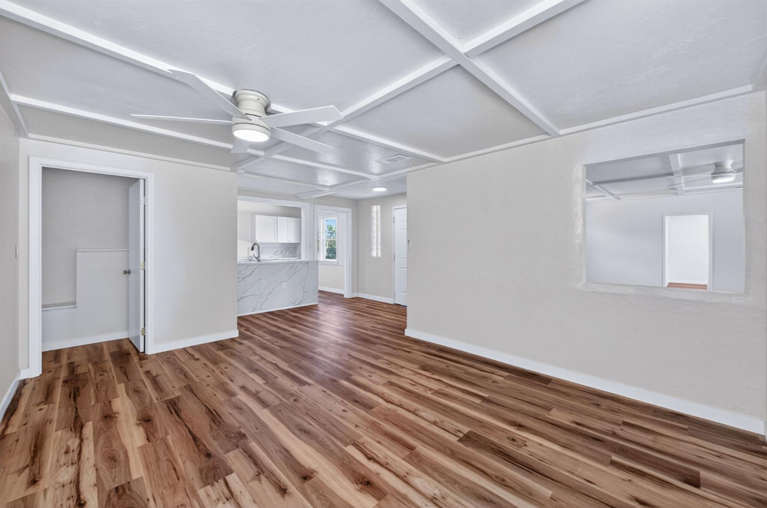 5732 S Peach Ave, Fresno, CA 93725