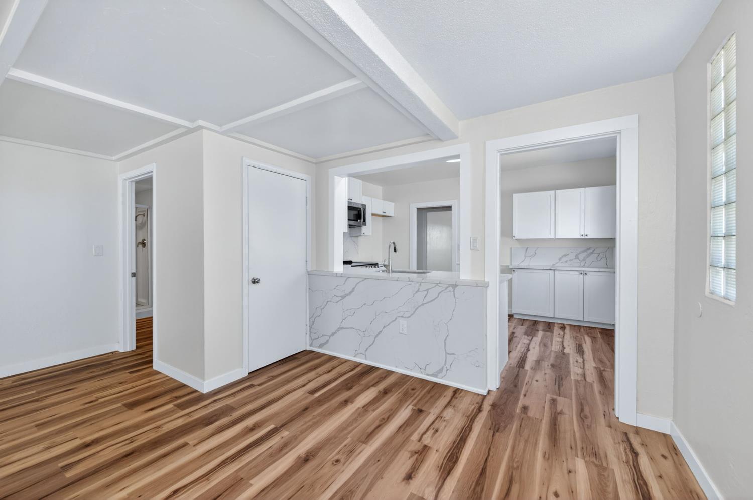 5732 S Peach Ave, Fresno, CA 93725