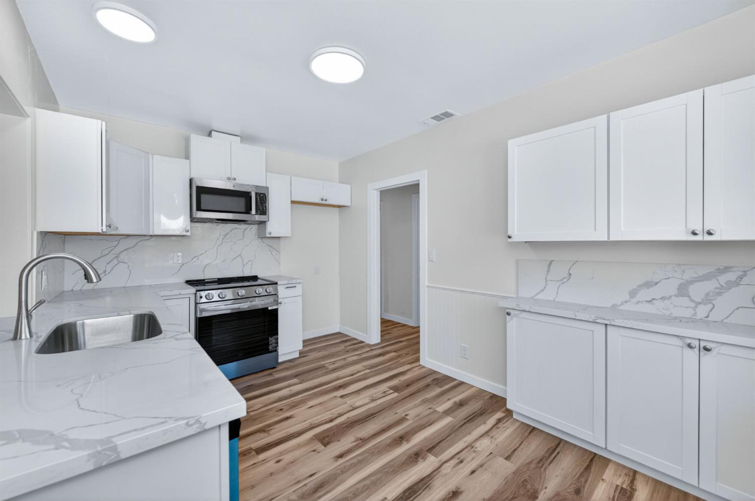 5732 S Peach Ave, Fresno, CA 93725