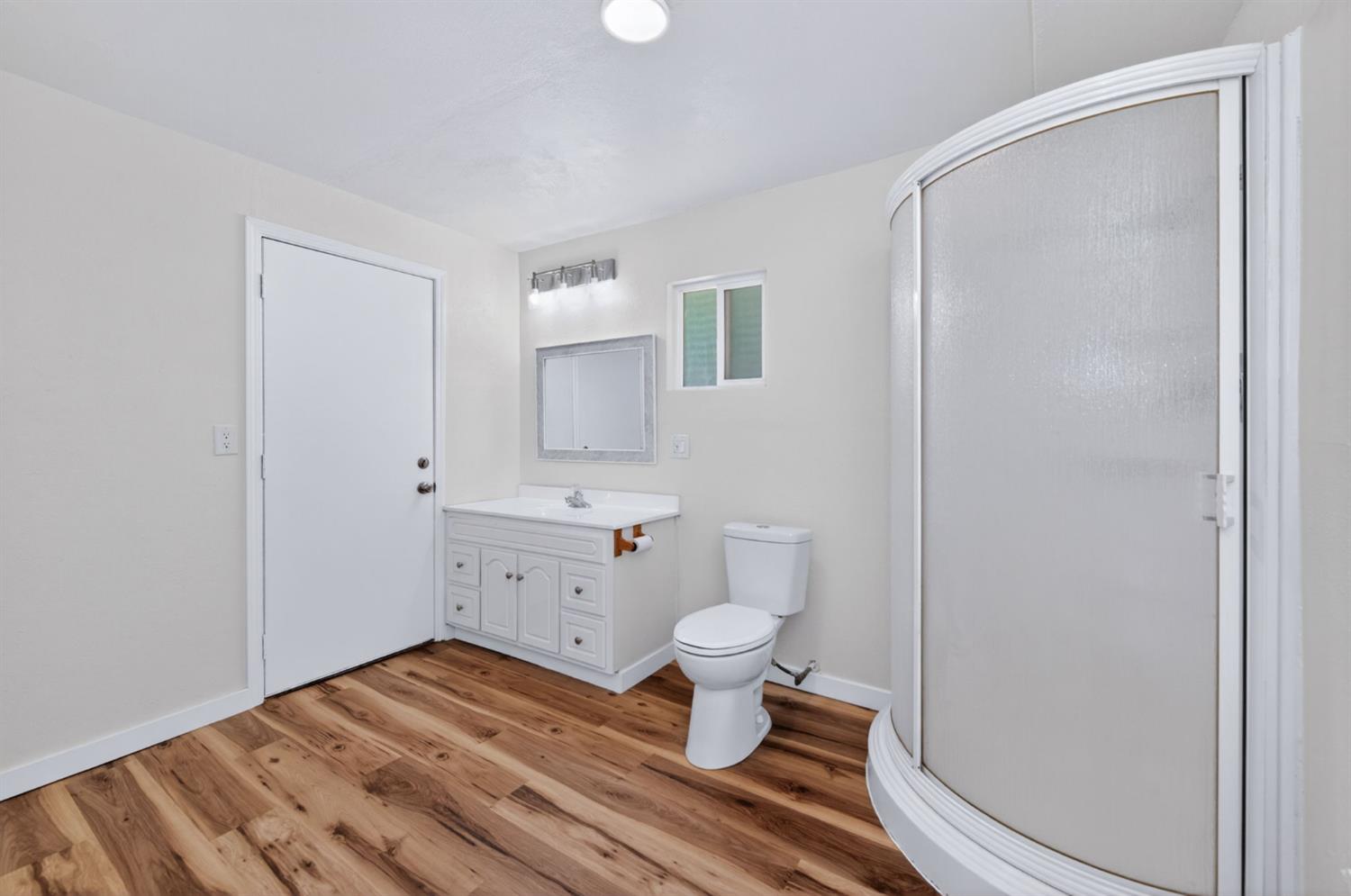 5732 S Peach Ave, Fresno, CA 93725