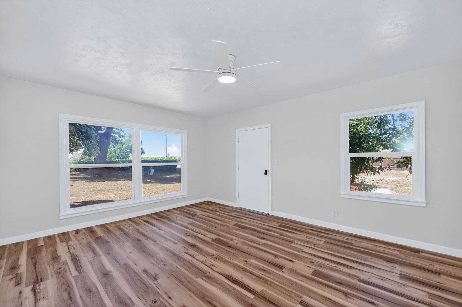 5732 S Peach Ave, Fresno, CA 93725