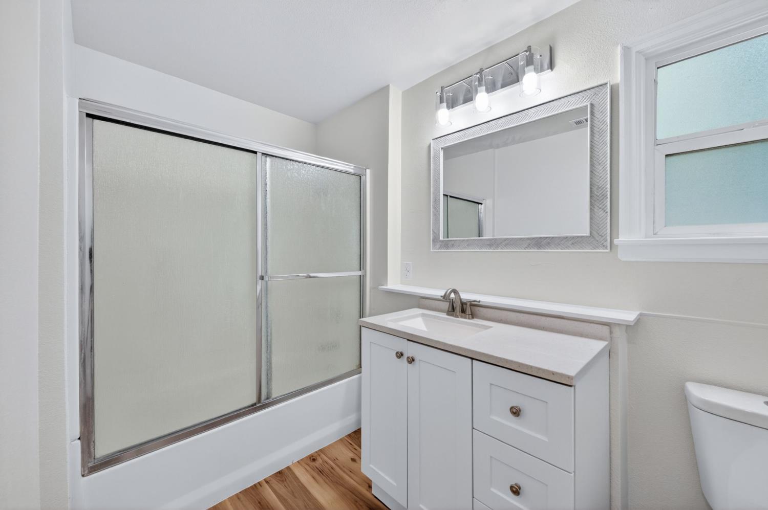 5732 S Peach Ave, Fresno, CA 93725