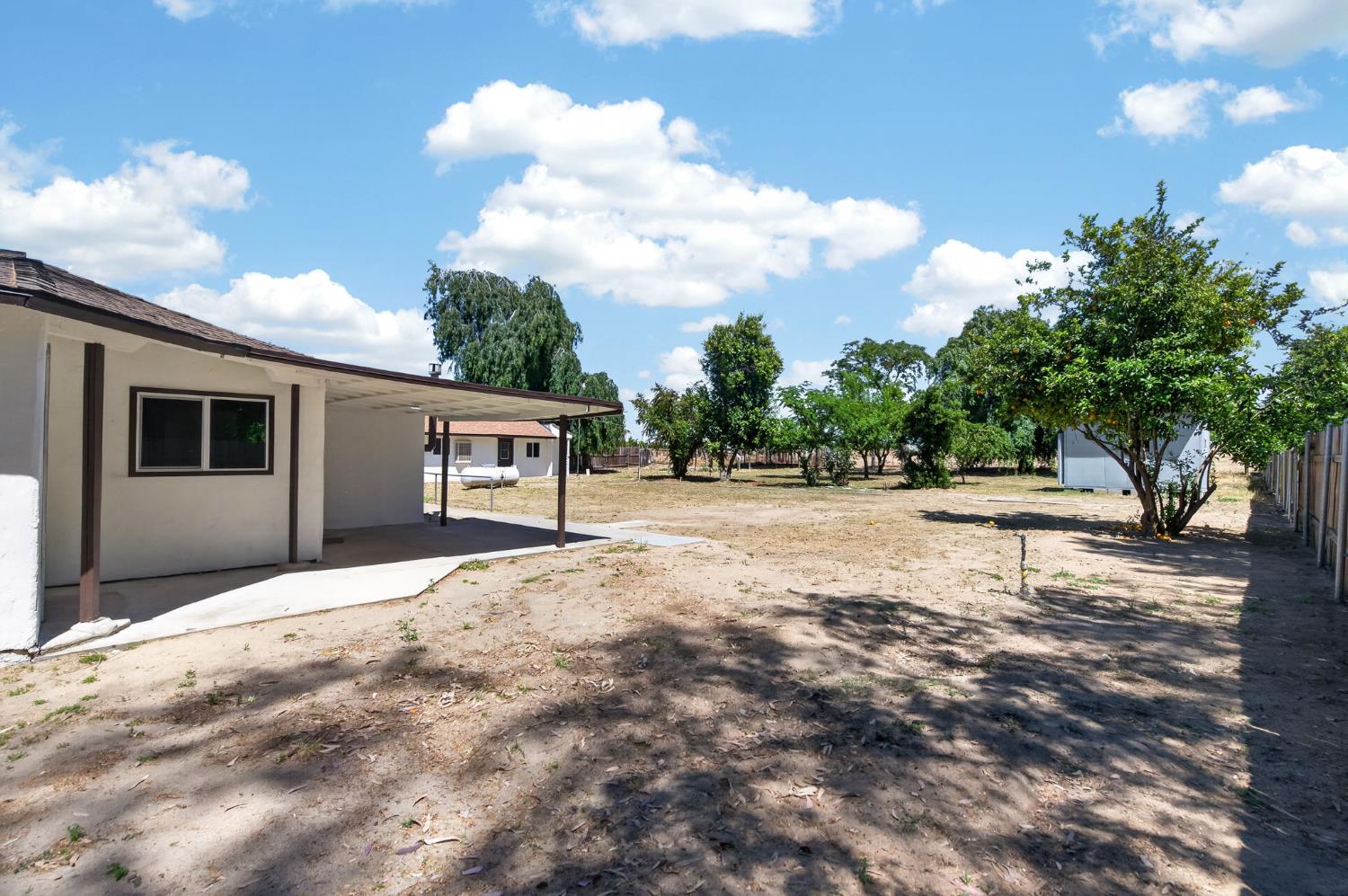 5732 S Peach Ave, Fresno, CA 93725