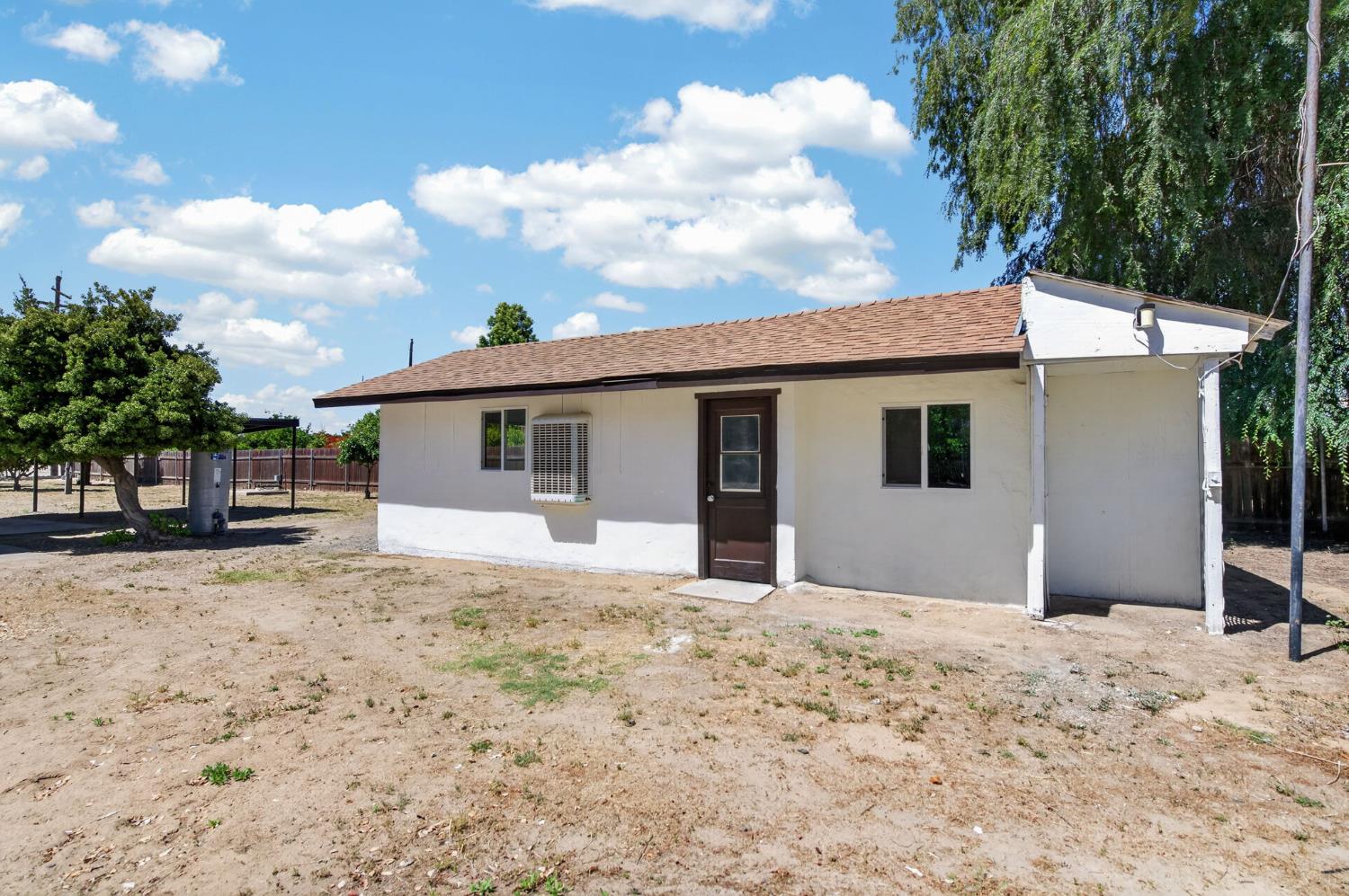 5732 S Peach Ave, Fresno, CA 93725