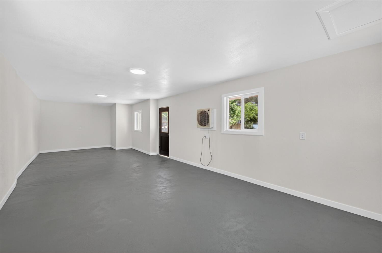 5732 S Peach Ave, Fresno, CA 93725