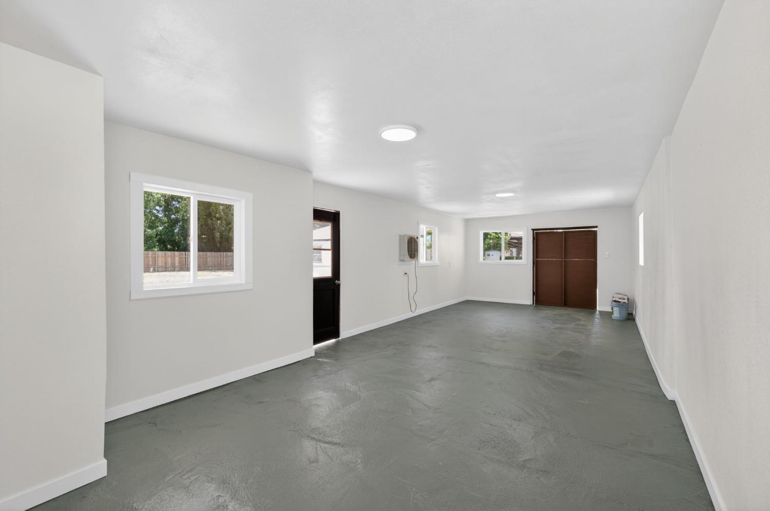 5732 S Peach Ave, Fresno, CA 93725