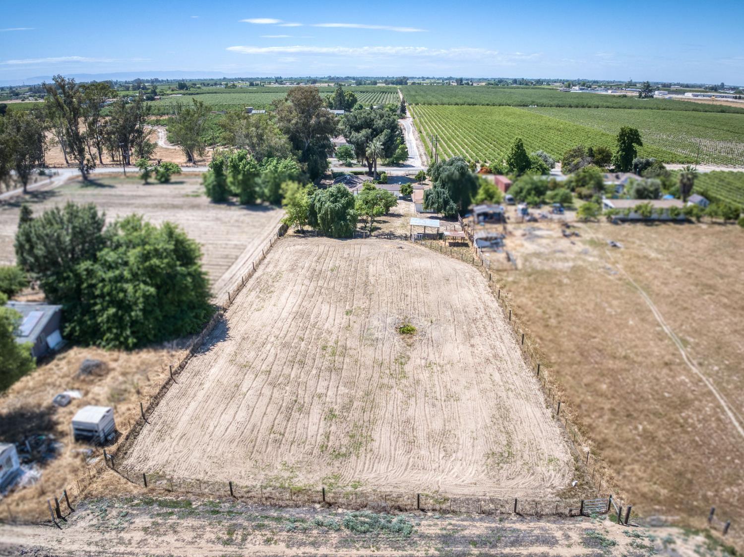 5732 S Peach Ave, Fresno, CA 93725