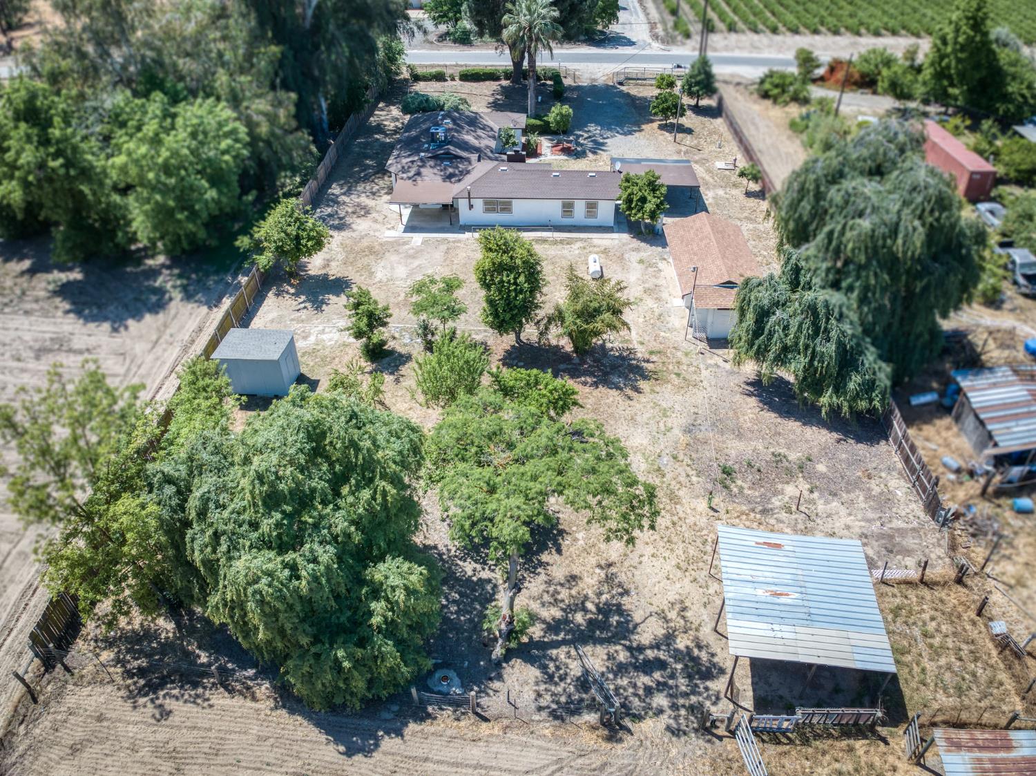 5732 S Peach Ave, Fresno, CA 93725