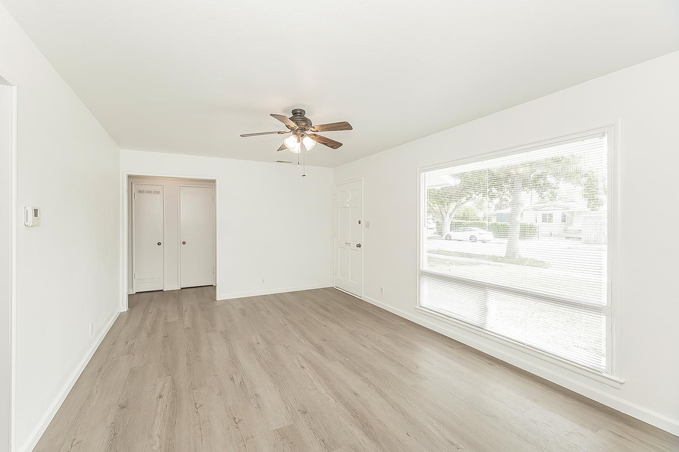 4057 N Hulbert Ave, Fresno, CA 93705